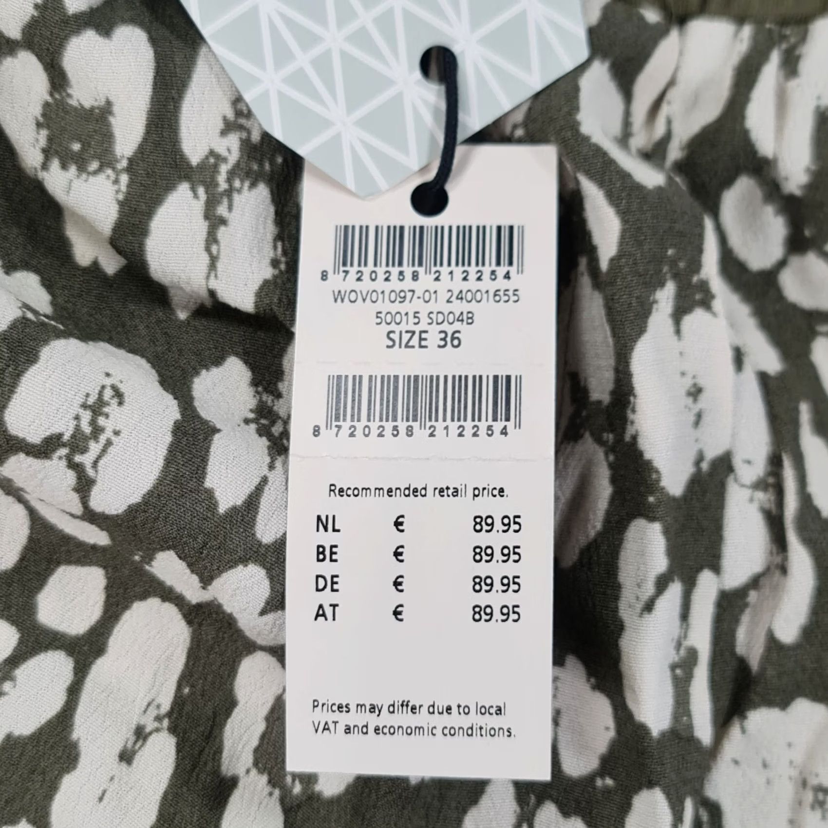 Vintage Sandwich Woman's Trousers Green 36 Animal Print Lightweight Jogger Regular Elastic Waist Inseam 32" Casual Womens Size 25" / US 0 / IT 36 - 4 Thumbnail