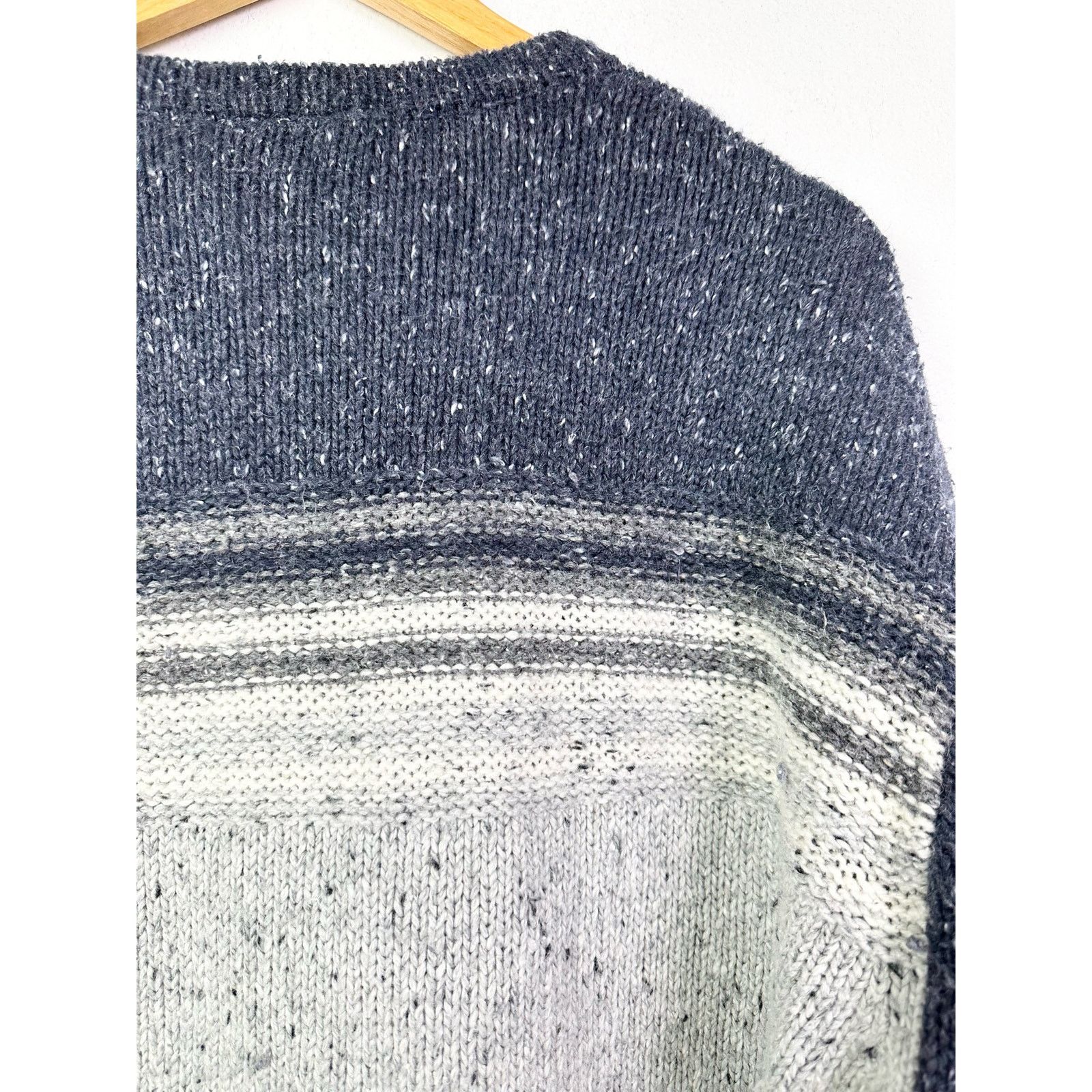 Vintage Y2K Chunky Knit V-Neck Sweater Men's L Size US L / EU 52-54 / 3 - 9 Thumbnail