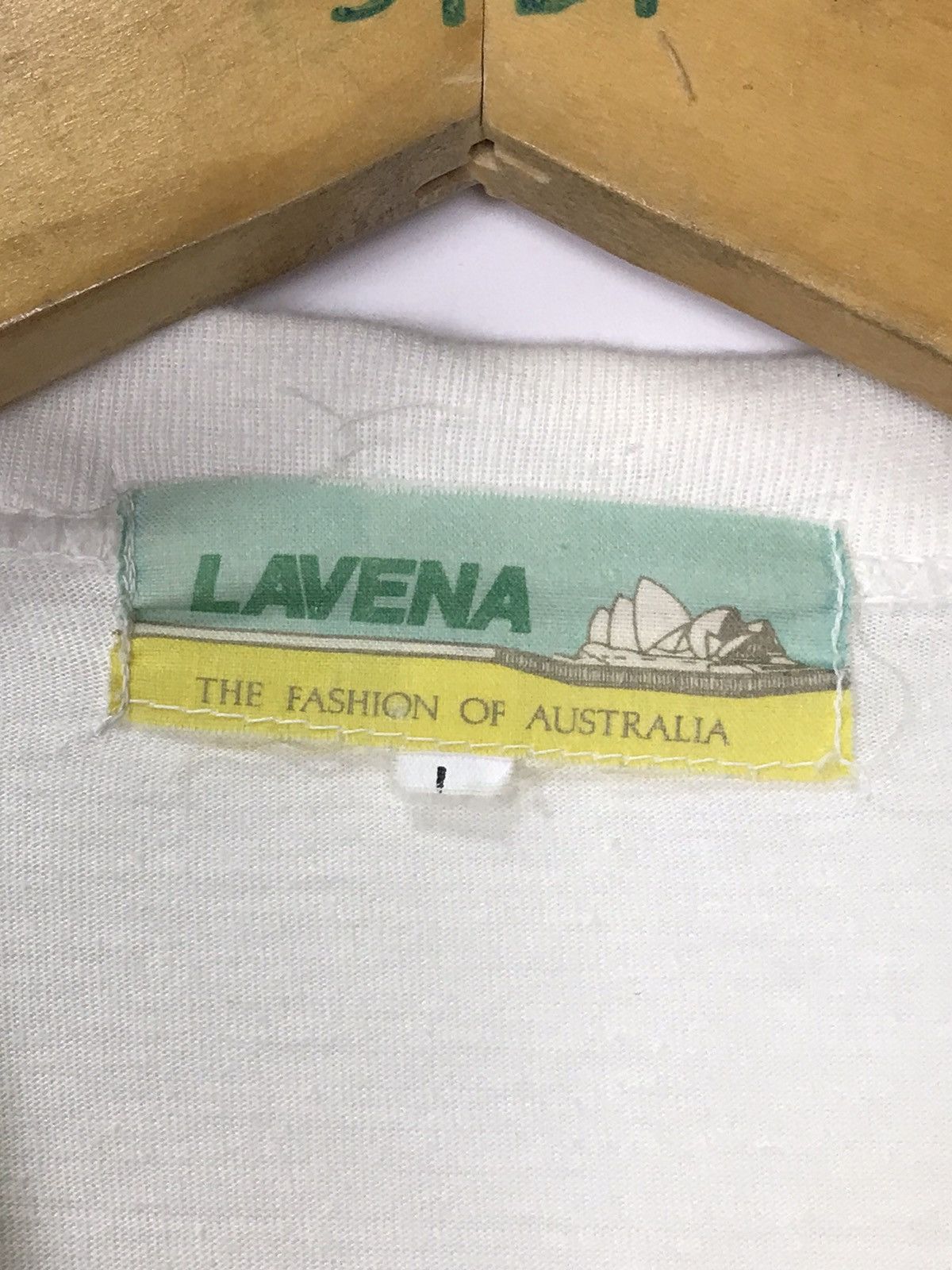 Vintage Vintage 80s Lavena tee Size US S / EU 44-46 / 1 - 11 Thumbnail