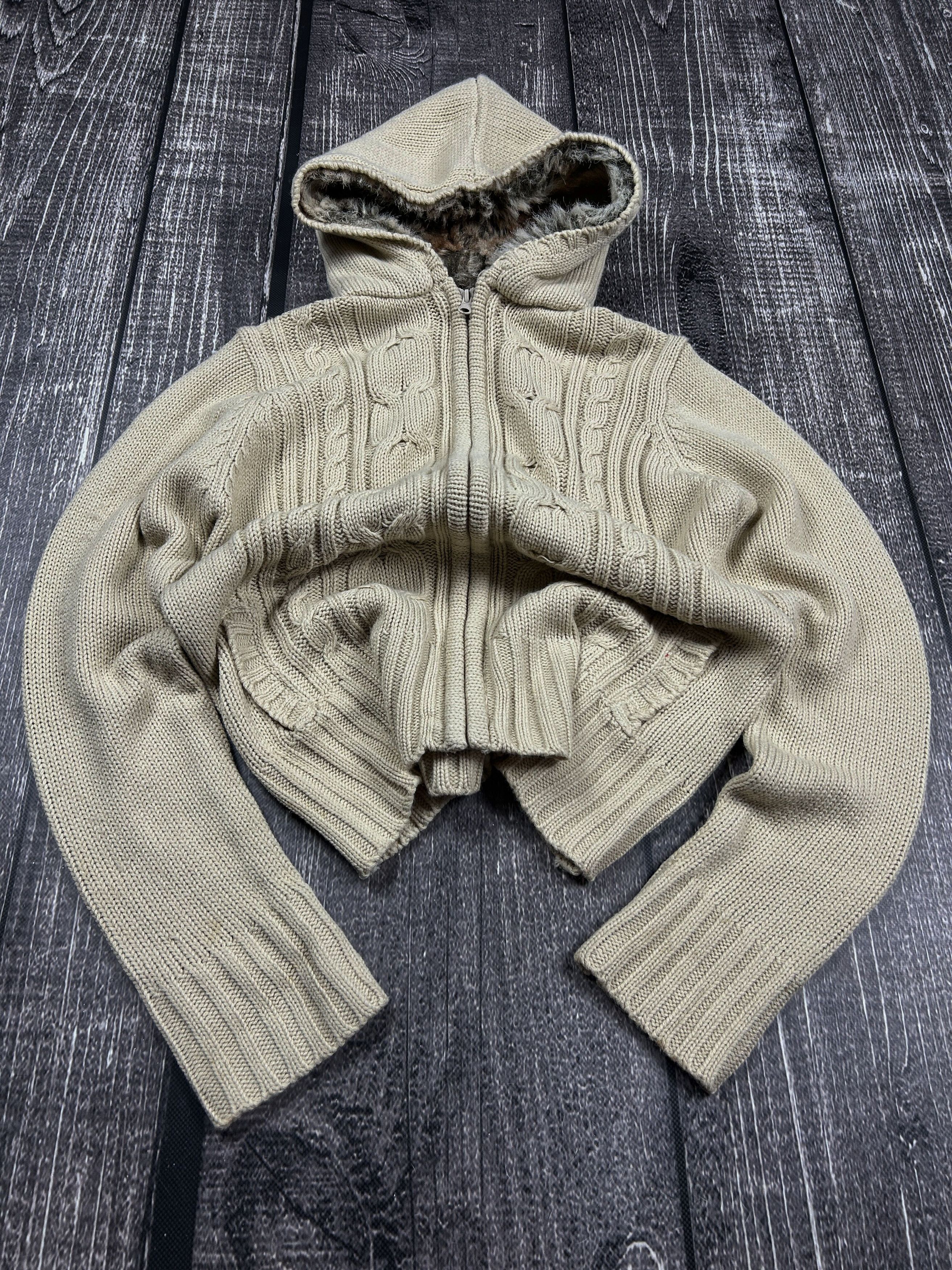 Vintage Vintage Cable Knit Fur Hood Cardigan Zip Sweater Beige Y2K Size US M / EU 48-50 / 2 - 1 Thumbnail