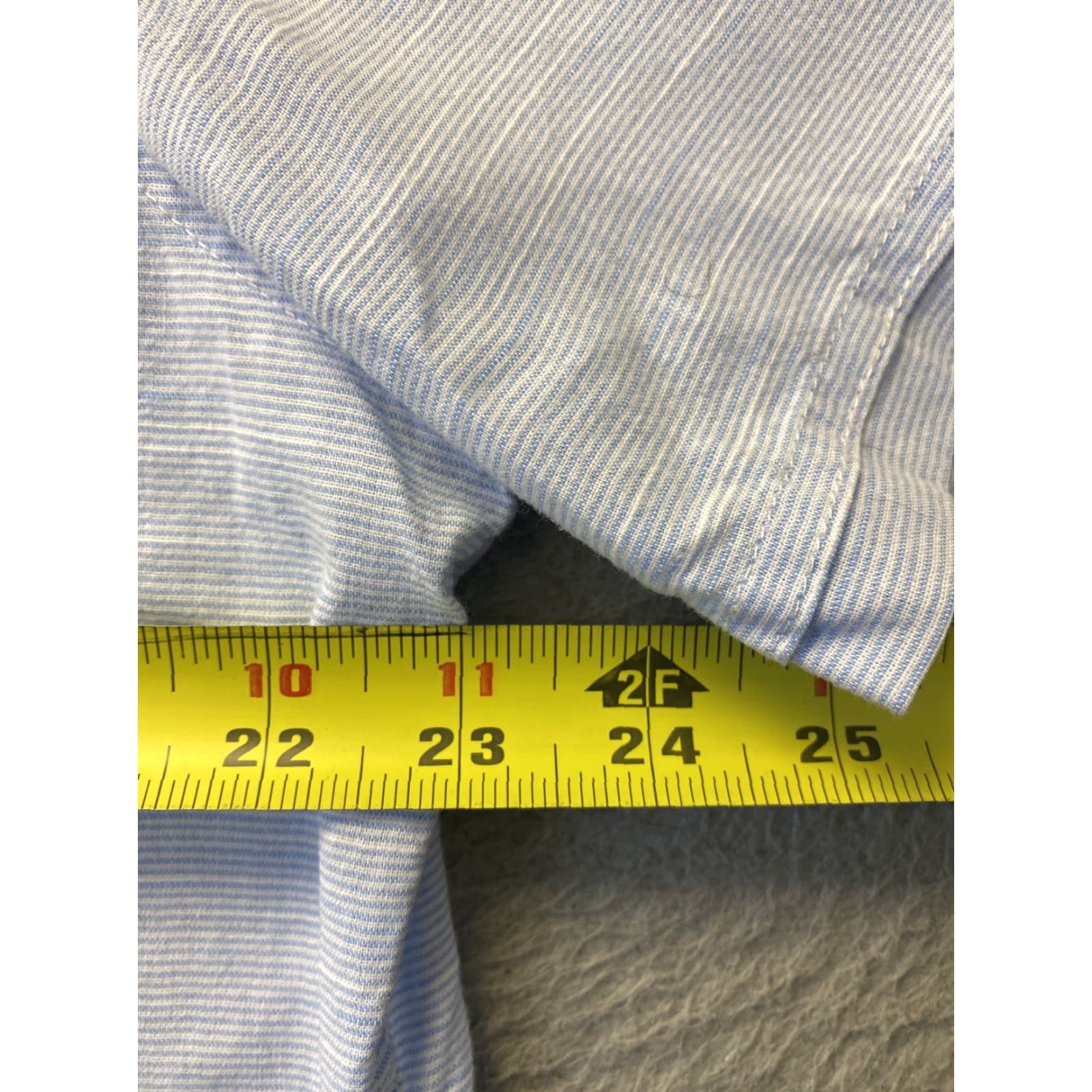 Izod IZOD Button-Up Shirt Mens Large Light Blue Striped Short Sleeve Classic Relaxed Fit Size US L / EU 52-54 / 3 - 5 Thumbnail