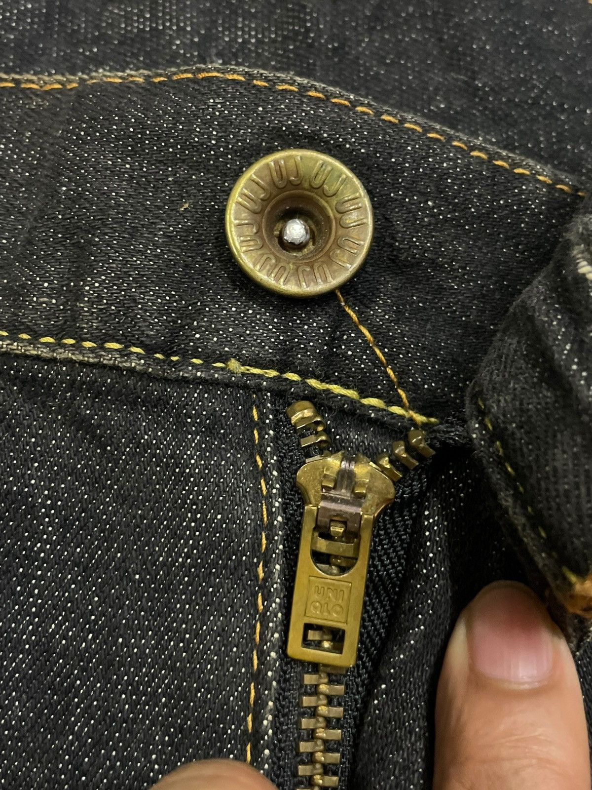 Jun Takahashi Uniqlo Stretchable Slim Straight Denim Mud Wash Ripped Jeans Size 29" - 12 Thumbnail