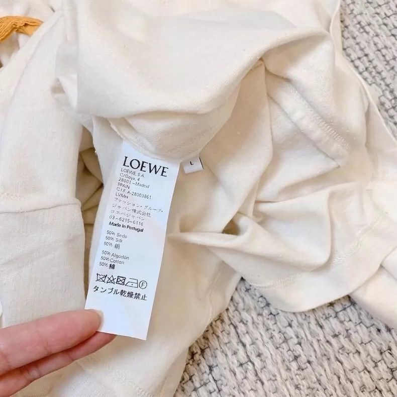 Loewe LOEWE White large logo shirt Size XL / US 12-14 / IT 48-50 - 7 Thumbnail