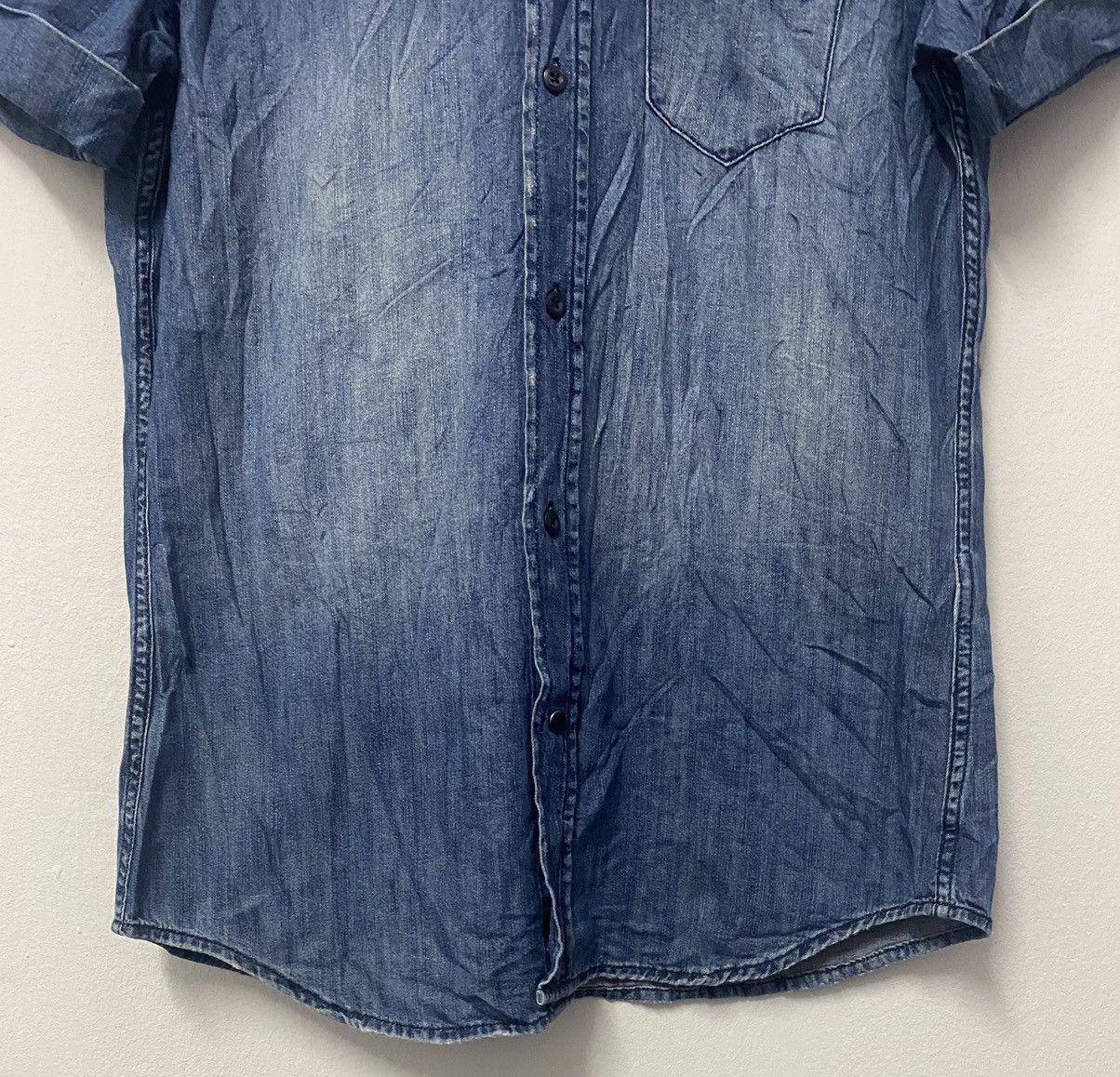 Diesel Vintage Diesel Short Sleeve Comfort Stretch Chambray Shirt Size US S / EU 44-46 / 1 - 4 Thumbnail