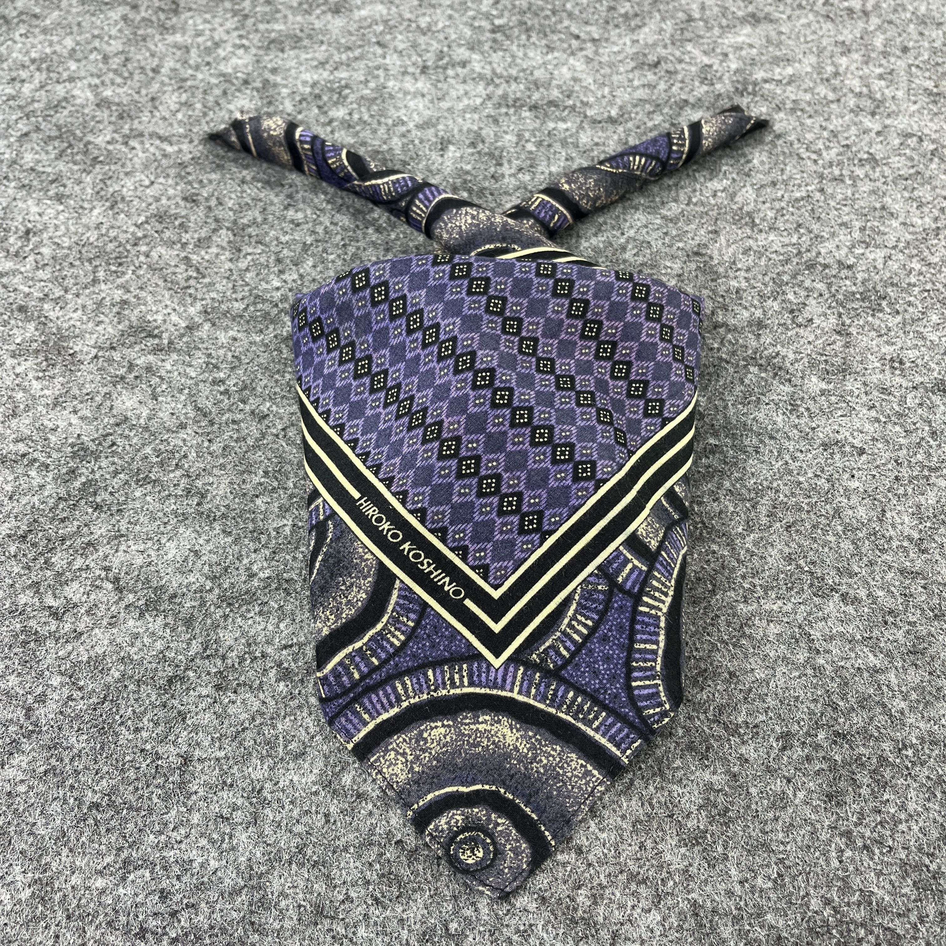 Vintage Hiroko Koshino Handkerchief / Bandana / Neckerchief B104 Size ONE SIZE - 1 Thumbnail