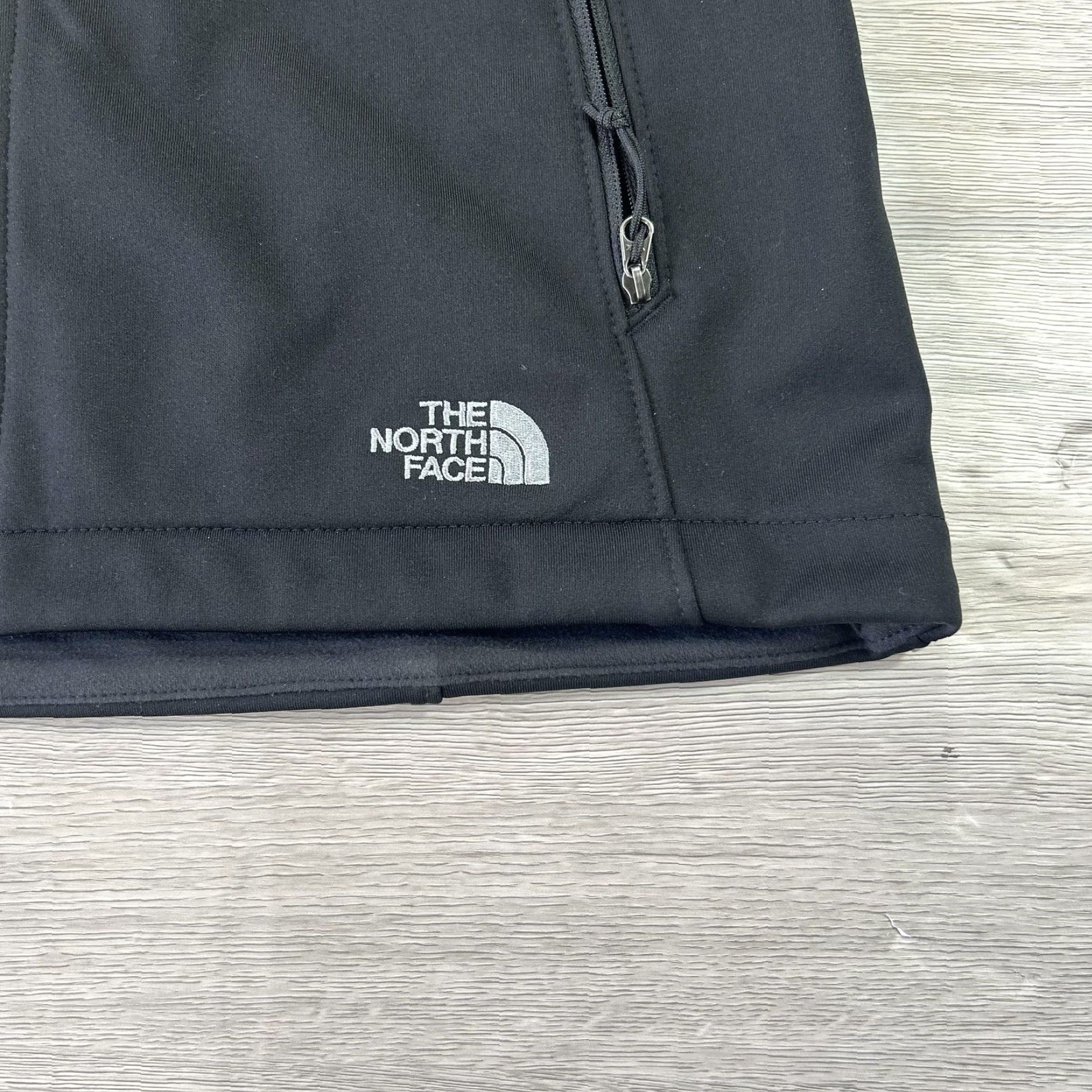 The North Face The North Face Vest Womens Medium Black WindWall Softshell Outdoor Zip Jacket Size M / US 6-8 / IT 42-44 - 6 Thumbnail