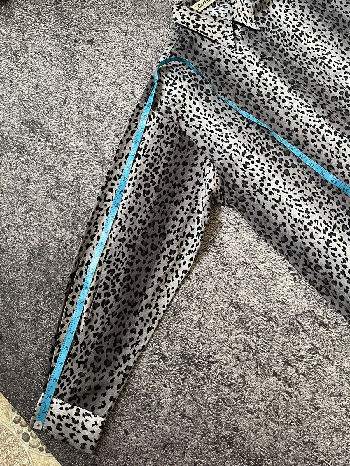 Japanese Brand Y2K COTTON LEOPARD IFSIXWASNINE BUTTON SHIRT Size US L / EU 52-54 / 3 - 8 Thumbnail