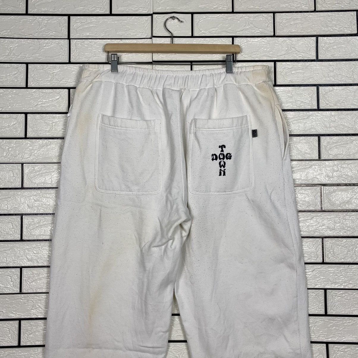 Japanese Brand 📌Vintage Sweatpants Jogger Dog Town Big Logo Size US 32 / EU 48 - 14 Thumbnail