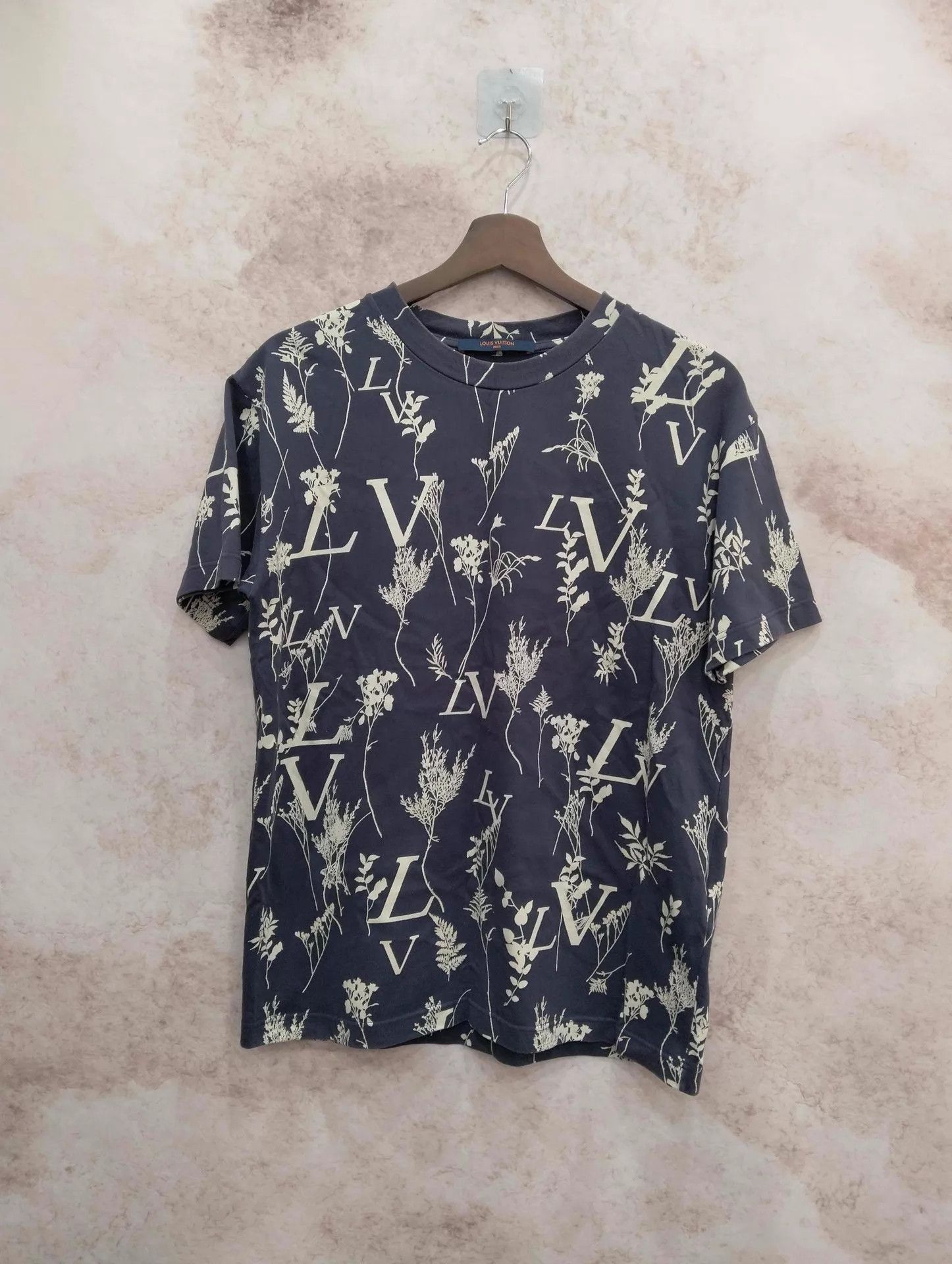 Louis Vuitton LV Logo Crewneck Short Sleeve T-Shirt Size S Size US S / EU 44-46 / 1 - 1 Thumbnail