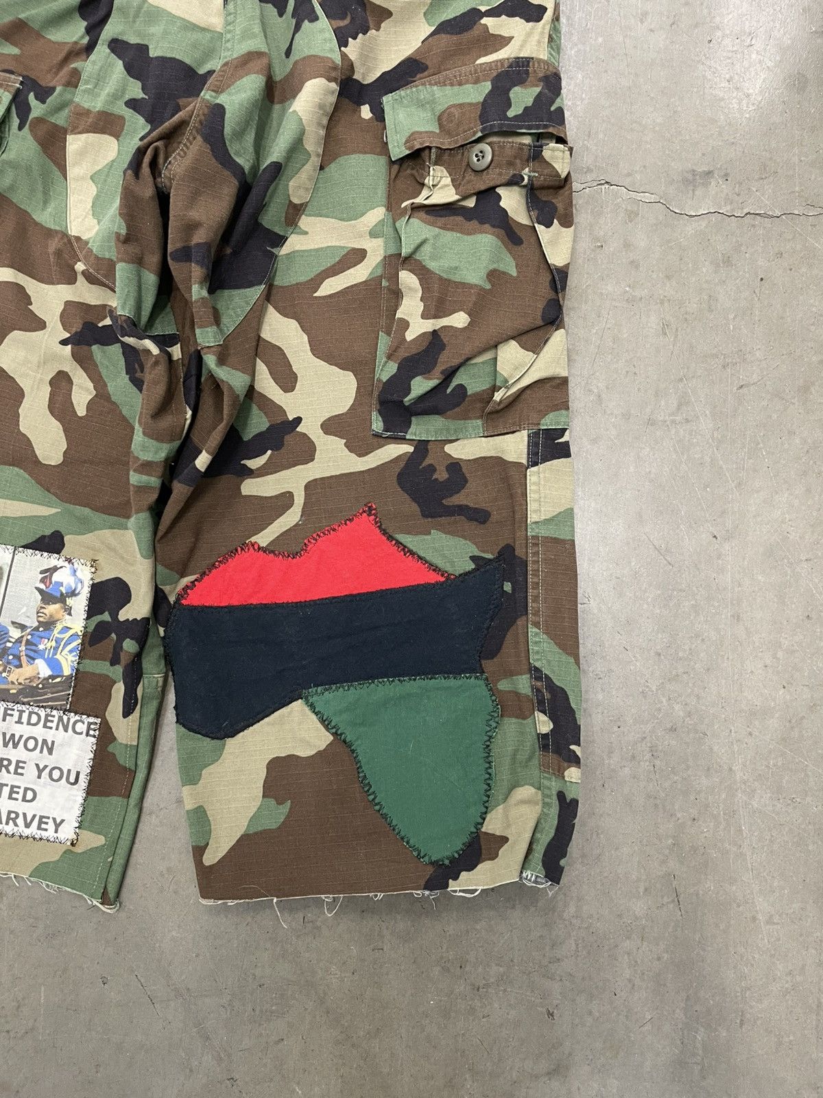 Other MARCUS GARVEY "WITH CONFIDENCE" PATCHWORK CAMOUFLAGE SHORTS Size US 34 / EU 50 - 6 Thumbnail