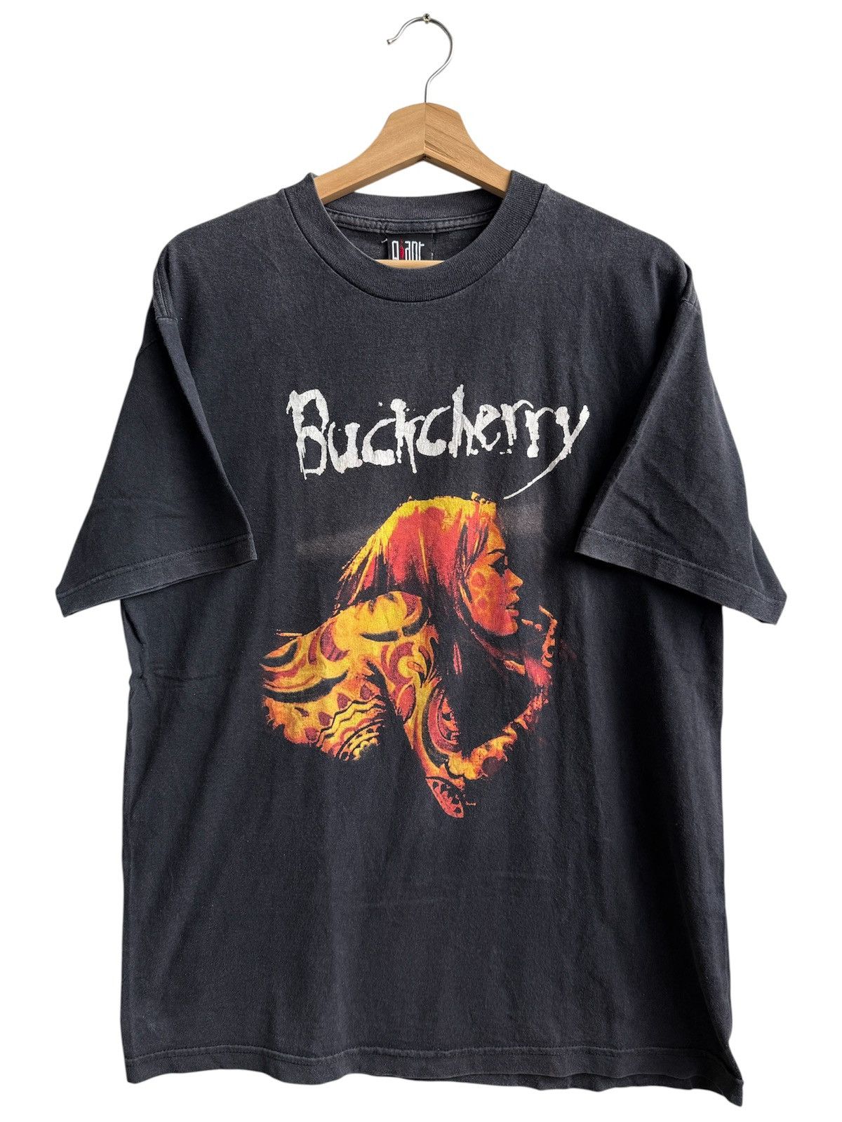 Band Tees Vintage BuckCherry Time Bomb band tee Size US L / EU 52-54 / 3 - 1 Thumbnail
