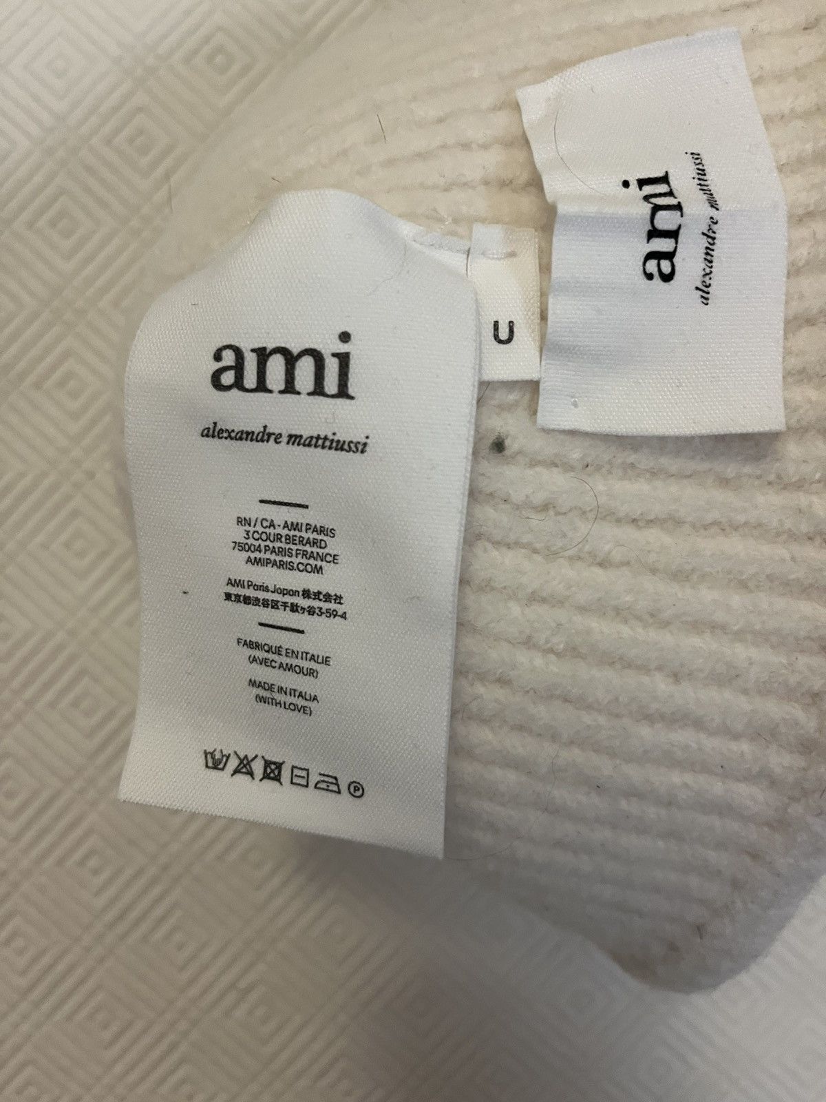 AMI Ami Paris Ami de Coeur Beanie Off-White (Kids/Junior) Size ONE SIZE - 3 Thumbnail