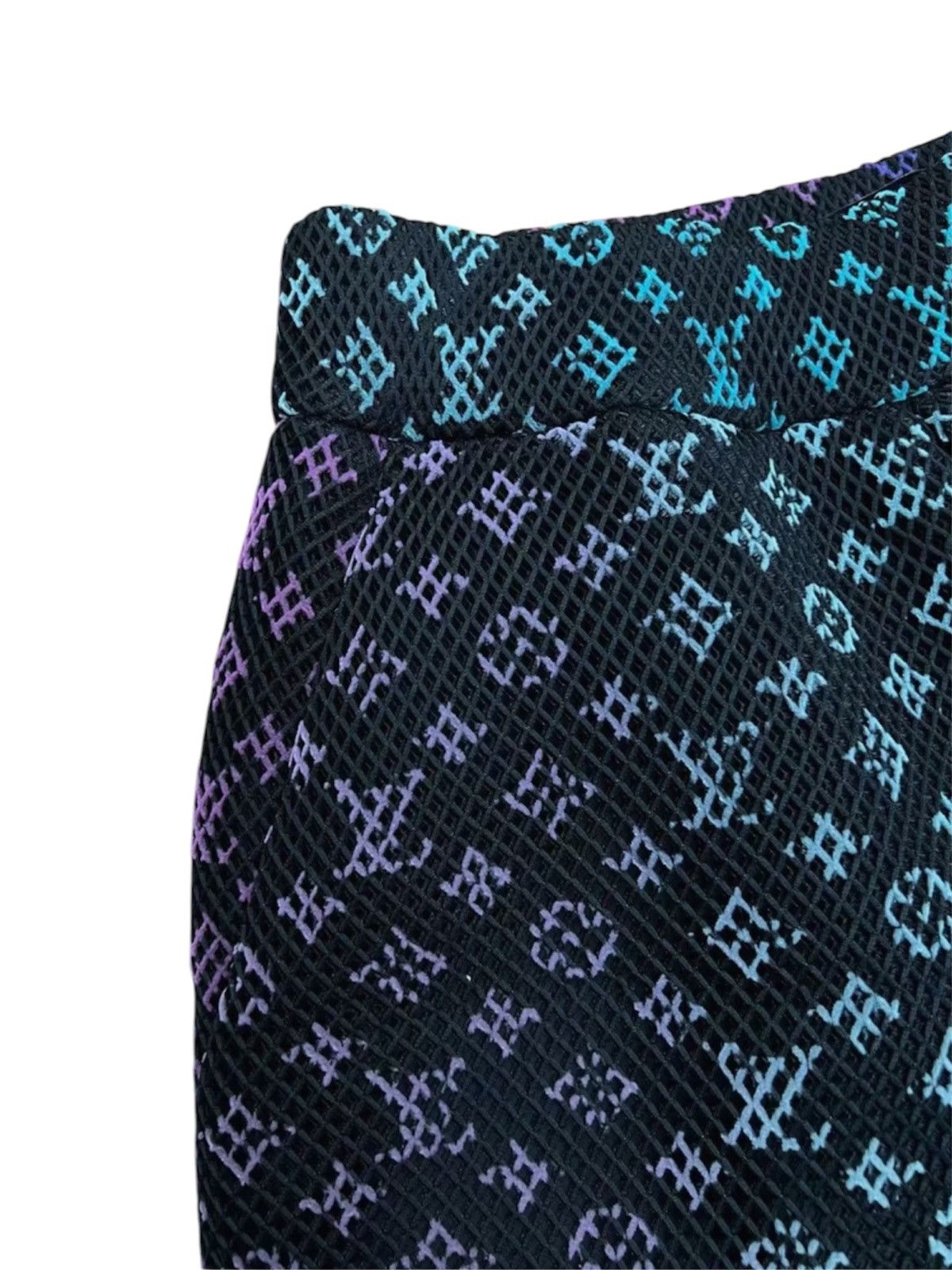 Louis Vuitton Louis Vuitton 42 Gradient Monogram Mesh Short Size US 38 / EU 54 - 4 Thumbnail