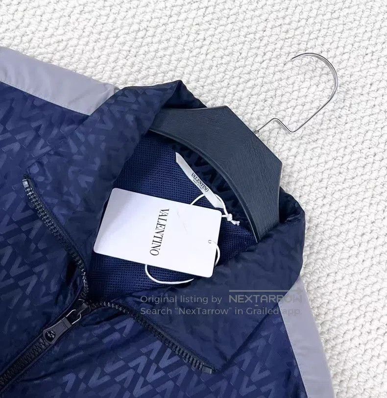 Valentino Valentino Dark pattern V letter logo full print jacket Size US M / EU 48-50 / 2 - 3 Thumbnail