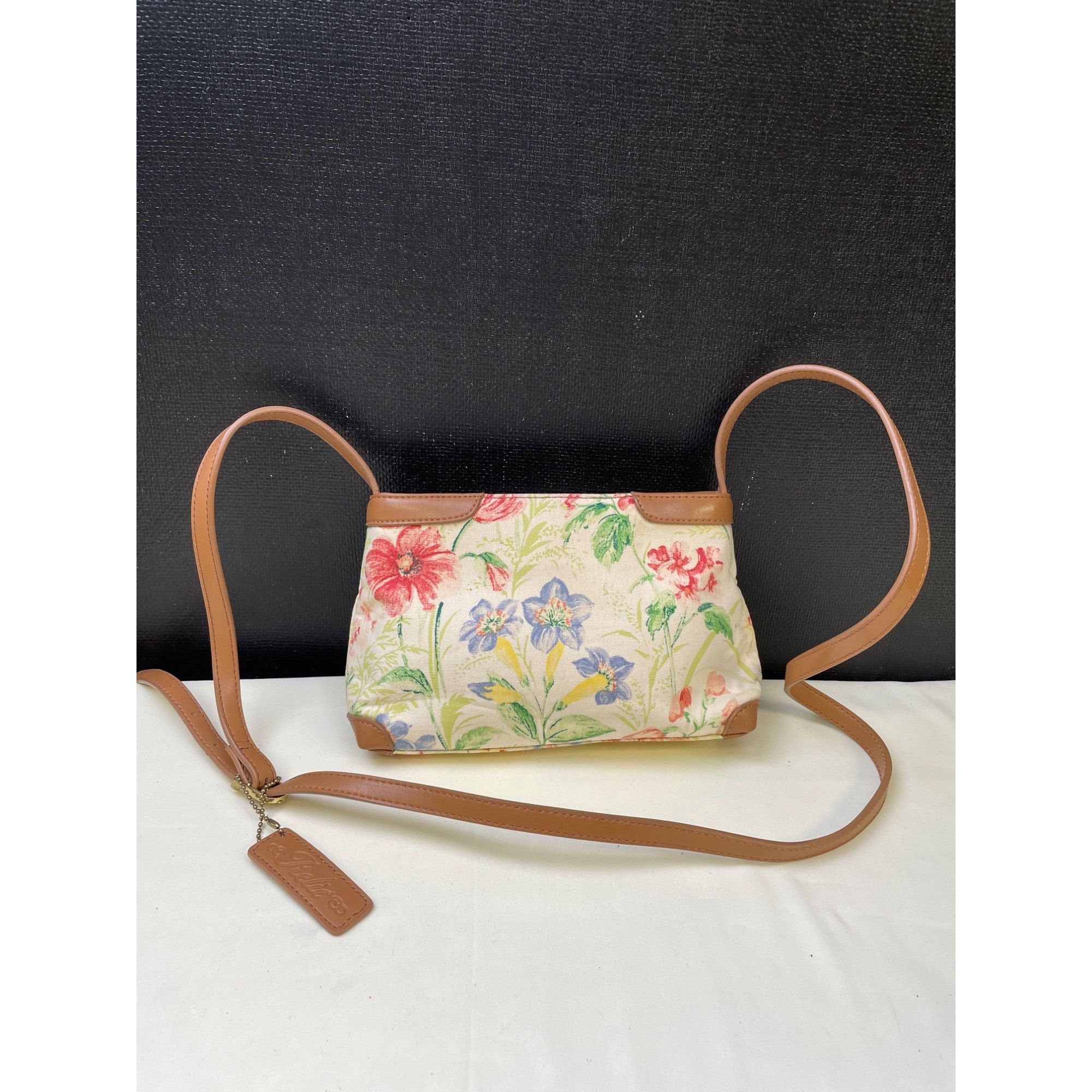 Relic Relic Women's Floral Multi Watercolors Crossbody Bag/ Purse Size ONE SIZE - 1 Thumbnail