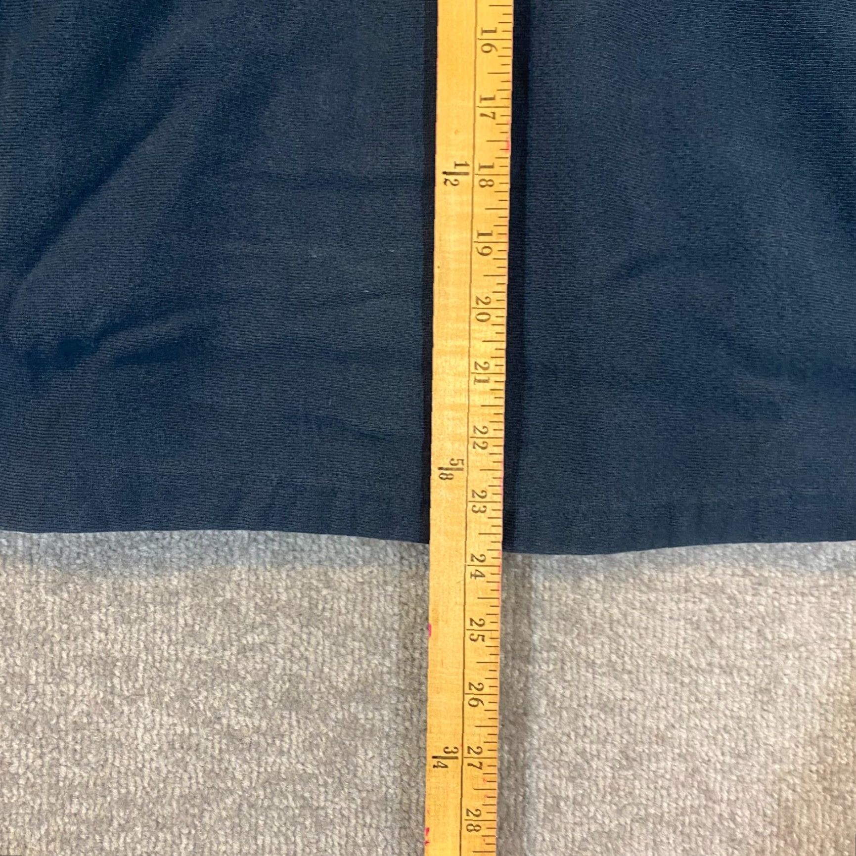Champion VINTAGE Champion Sweatshirt Mens M/L Blue Script Crewneck Pullover 90s Spellout Short Description? Size US M / EU 48-50 / 2 - 5 Thumbnail