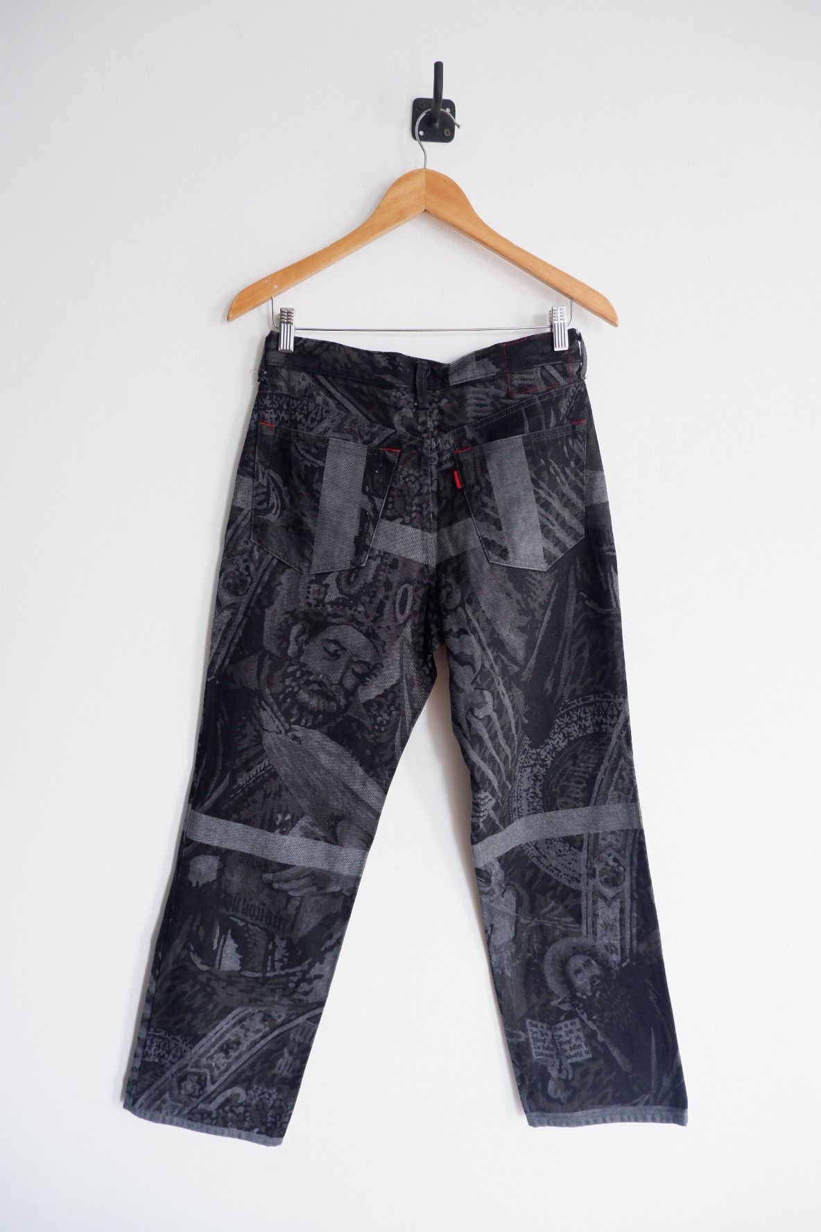 Yoshiyuki Konishi Vintage Yoshiyuki Konishi Cross Printed Jeans | Baggy fit Size US 28 / EU 44 - 2 Thumbnail