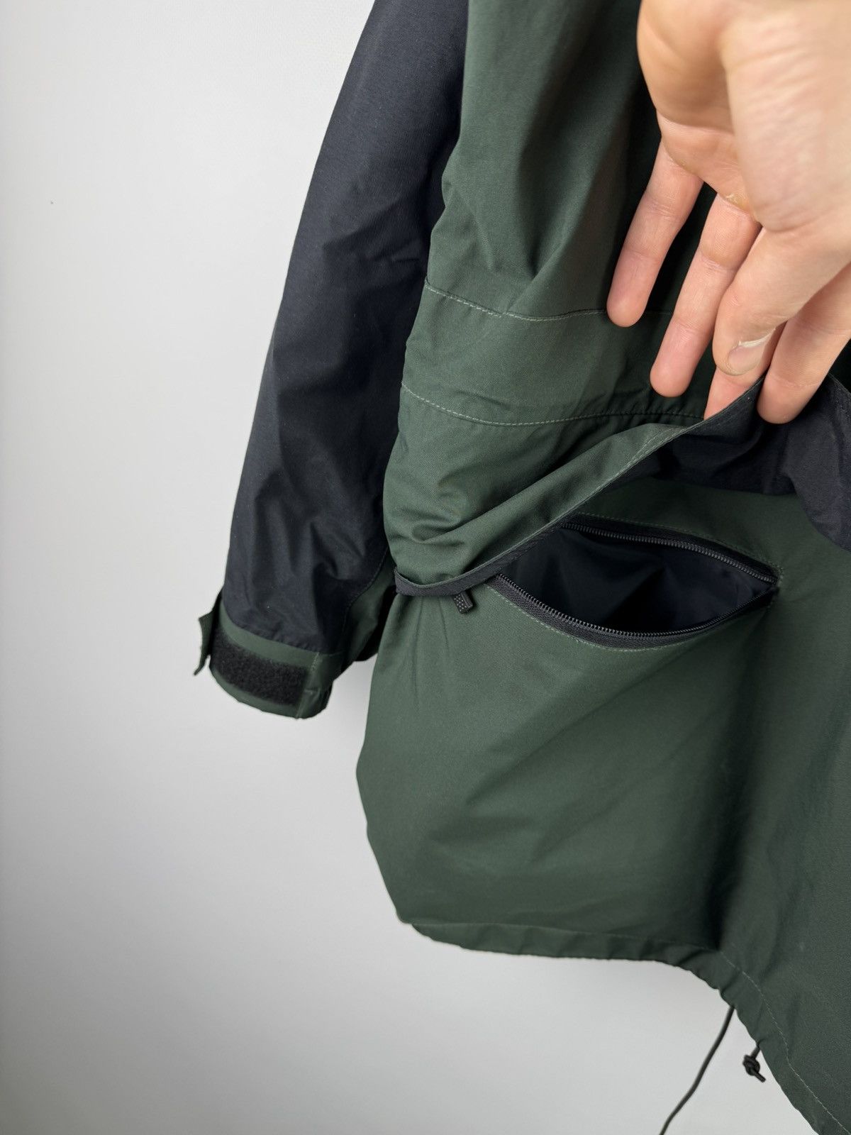 Fjallraven Vintage 90s Fjallraven Gore-Tex Outdoor Jacket Size US M / EU 48-50 / 2 - 8 Thumbnail