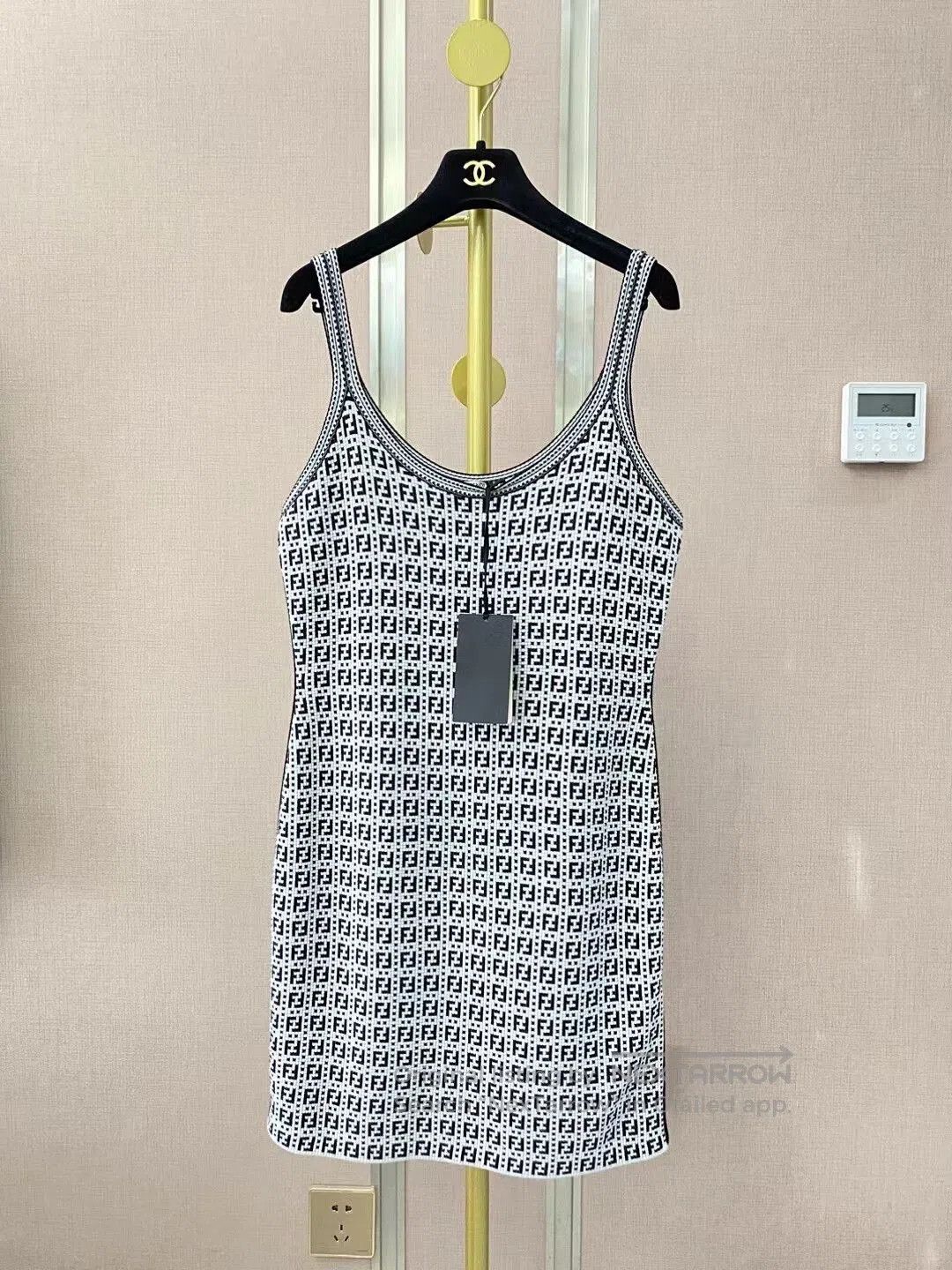 Fendi Fendi New With Tags Dress. Size US XL / EU 56 / 4 - 1 Thumbnail