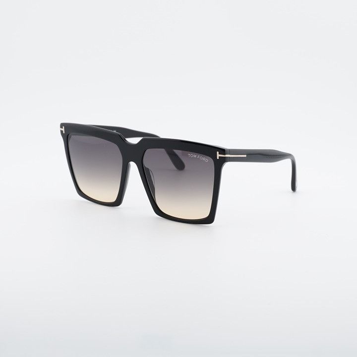 New Tom Ford FT0764 01B Sabrina Sunglasses Black Square Frame, Smoke Lenses Tom Ford® FT0764 Sabrina-02 Geometric Sunglasses  main image 4