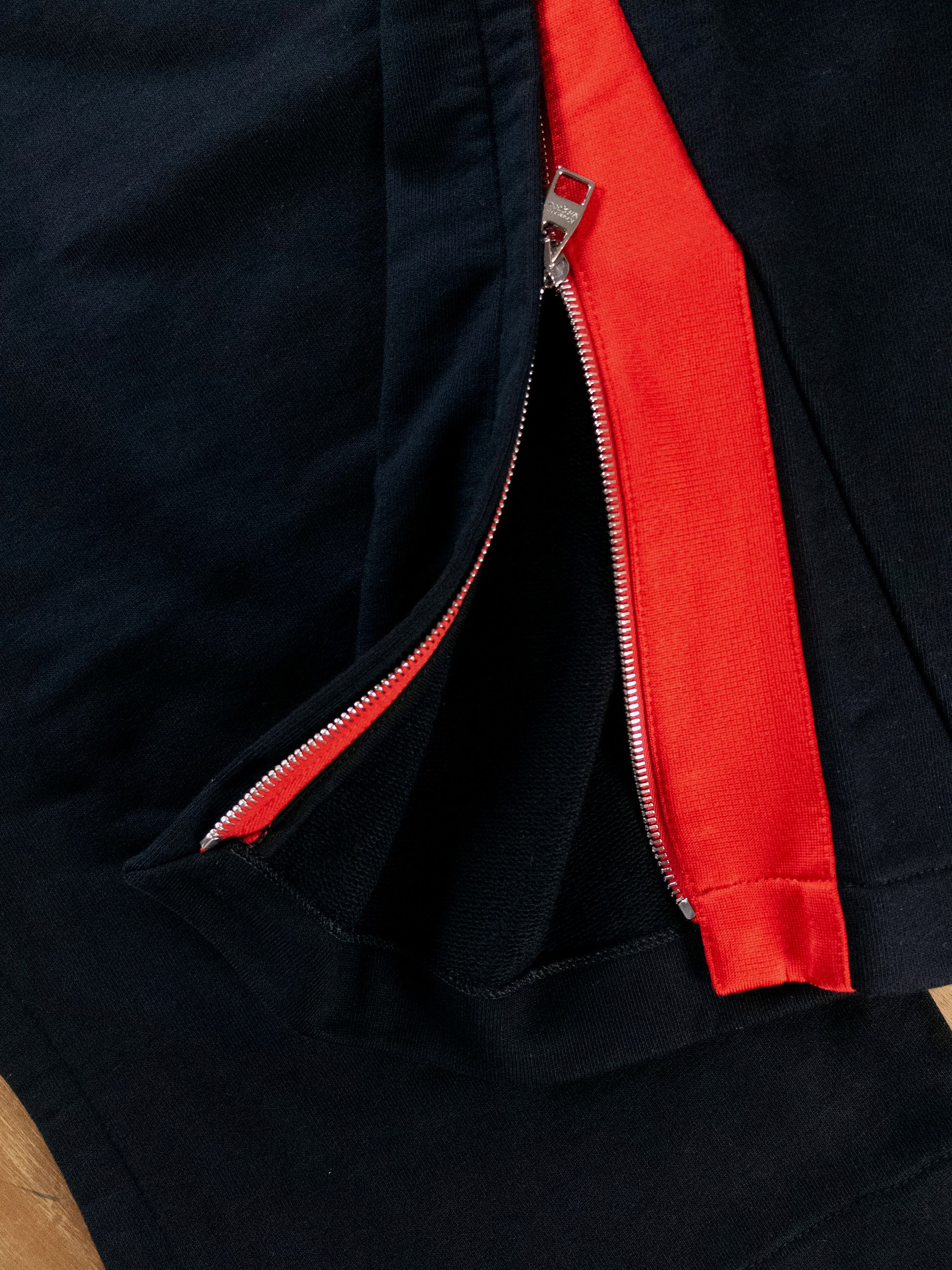 Alexander McQueen ALEXANDER MCQUEEN red black twisted stripe jogger sweatpants Size US 32 / EU 48 - 13 Thumbnail