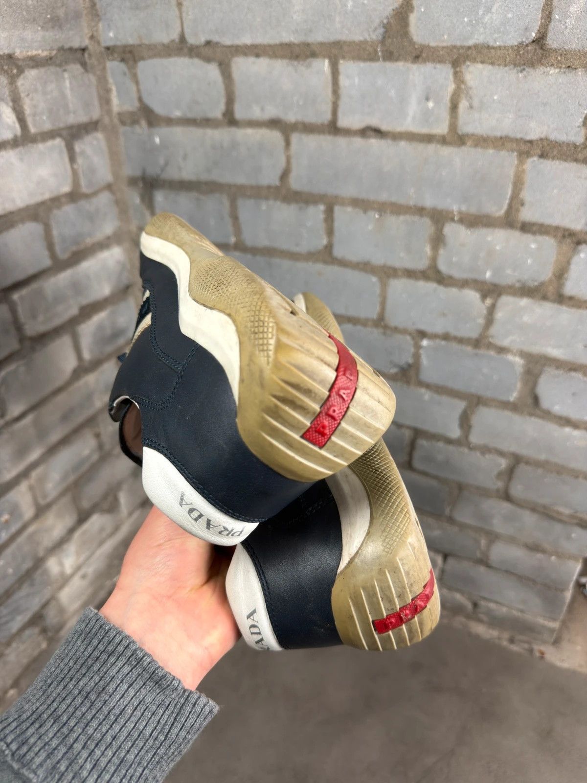 Prada Prada OG 2000’s American Cup Size US 10.5 / EU 43-44 - 10 Thumbnail