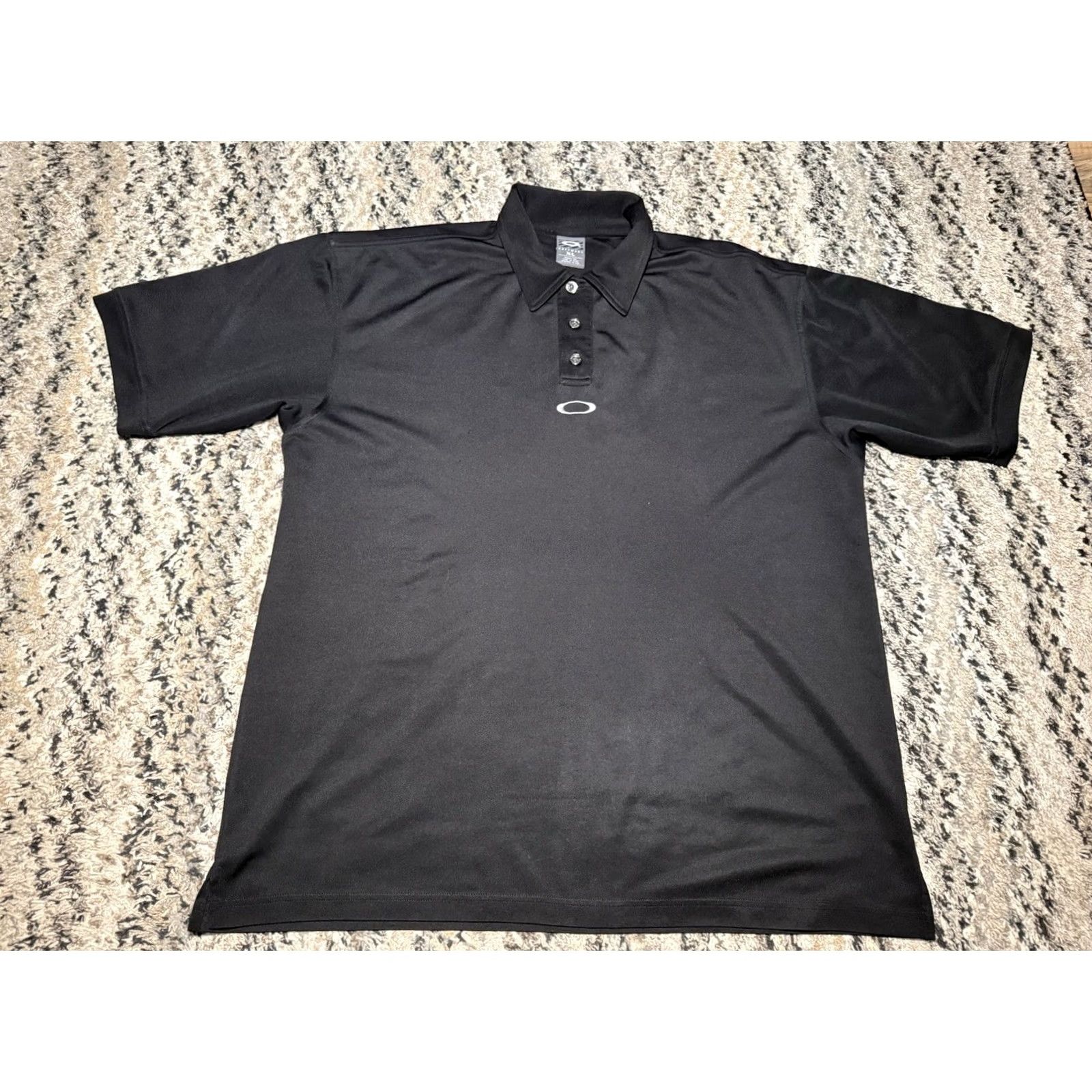 Oakley VINTAGE Oakley Polo Shirt Men XL Black Logo 90s Vaporwave Embroidered Short Sleeve Golf Skateboard Size US XL / EU 56 / 4 - 4 Thumbnail