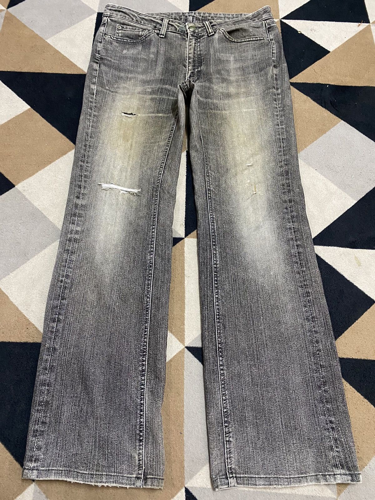 Hypebeast Vintage Japanese Brands Black Denim Distressed Flare Jeans Size US 32 / EU 48 - 1 Thumbnail