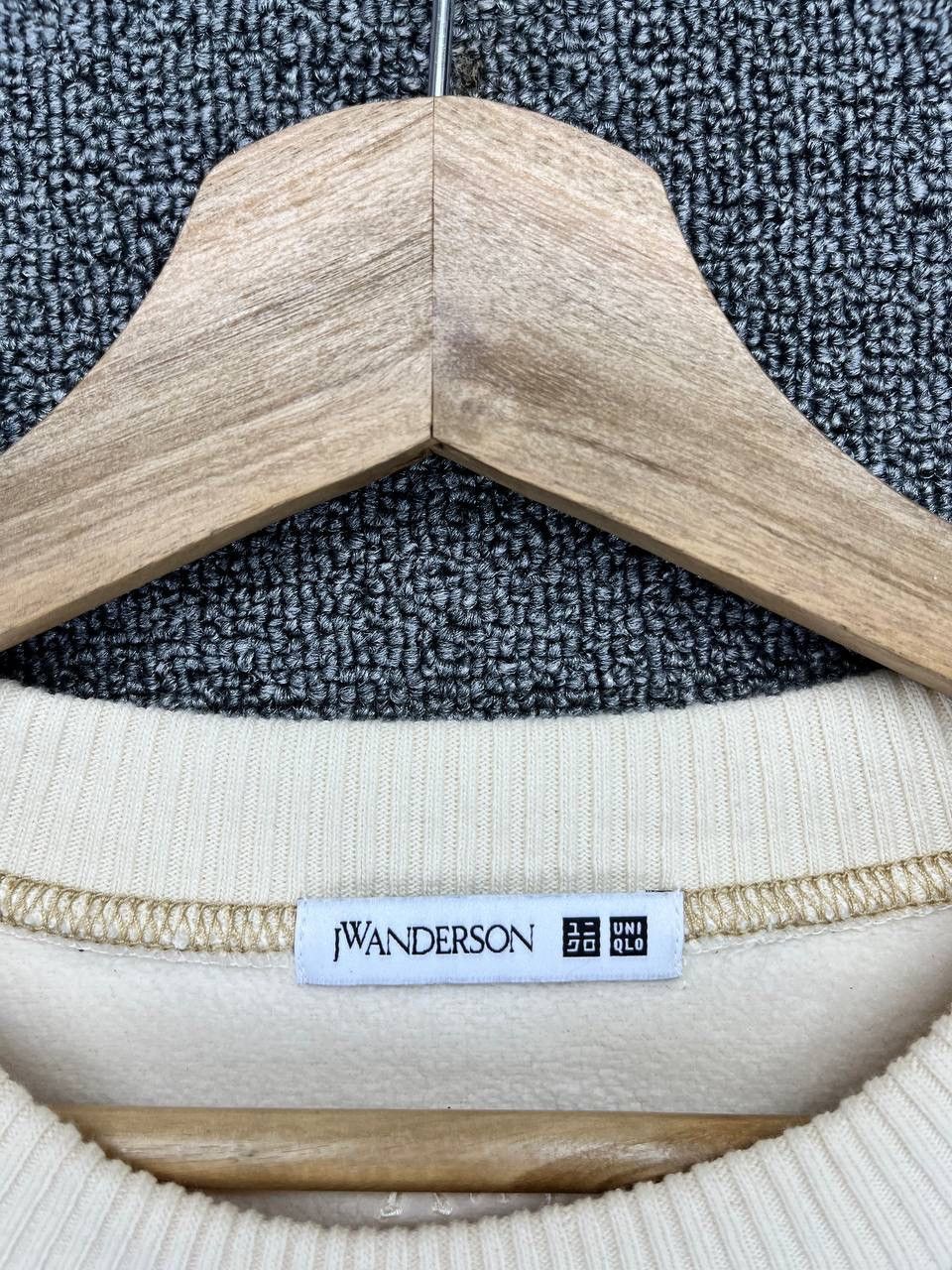 JW Anderson J.W.Anderson x Uniqlo Fleece Luxury Sweatshirt Size M / US 6-8 / IT 42-44 - 3 Thumbnail