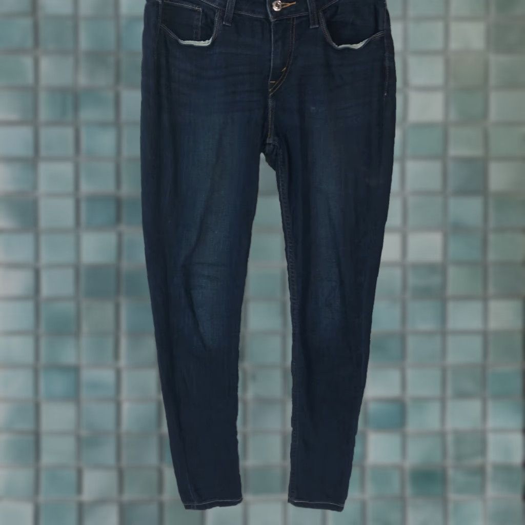 Levi's Levi's Womens Jeans Regular Blue Denim Skinny 29 X 30 Pants Slim 5-Pocket Button Zipper Belt Loops Cotton Polyester Elastane Medium Wash Size 29" - 1 Thumbnail