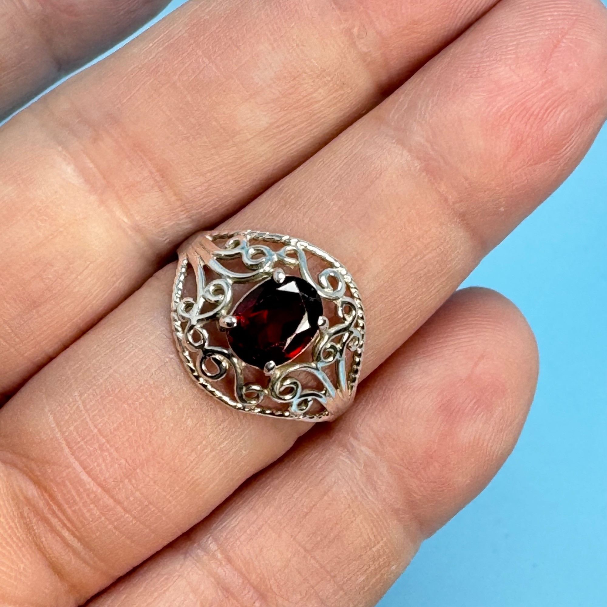 Other VTG Solid Sterling Silver 925 Garnet Prong Set Filigree Bord Size ONE SIZE - 5 Thumbnail