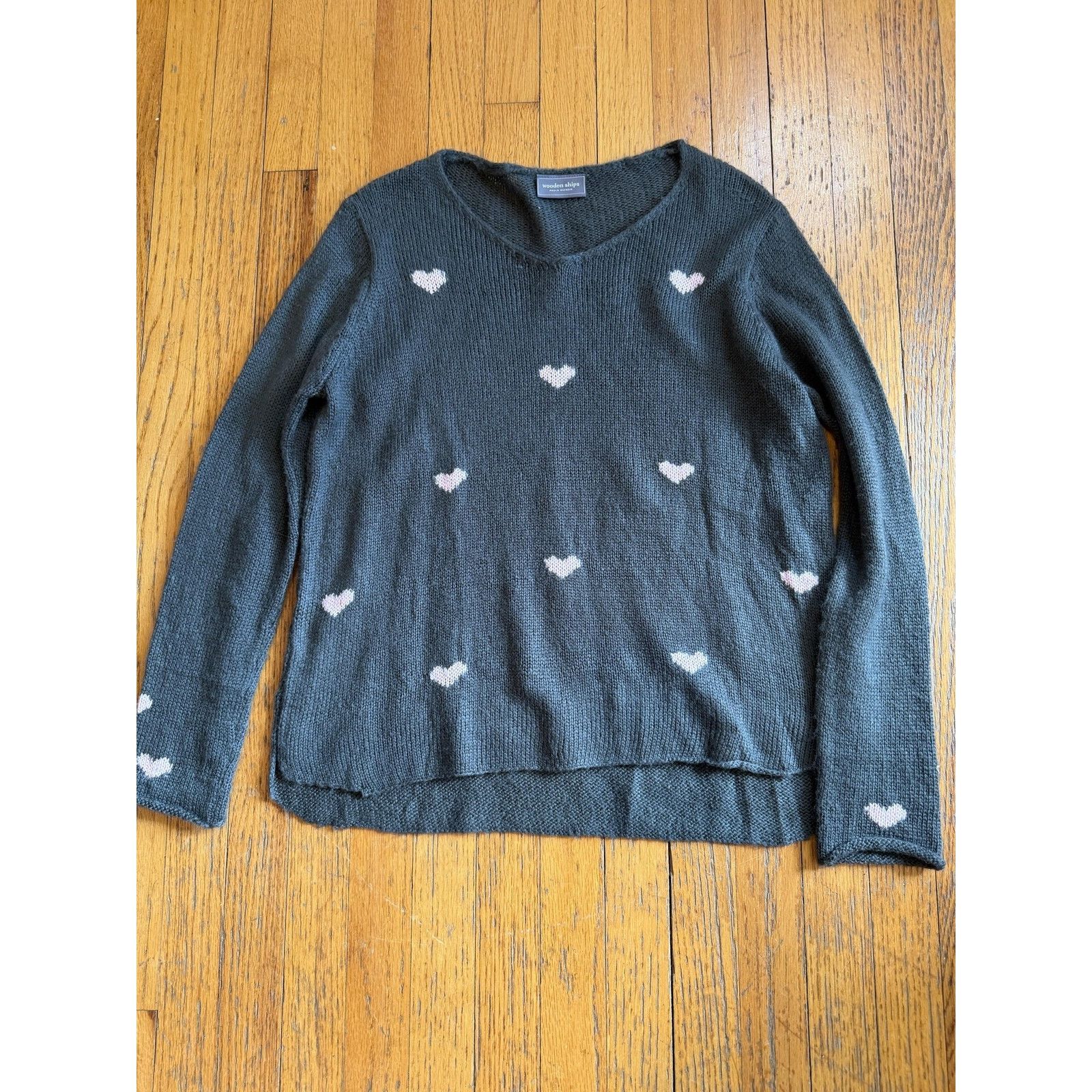Other Womens Wooden Ships Sweater S/M Gray Heart Graphic Size M / US 6-8 / IT 42-44 - 1 Thumbnail