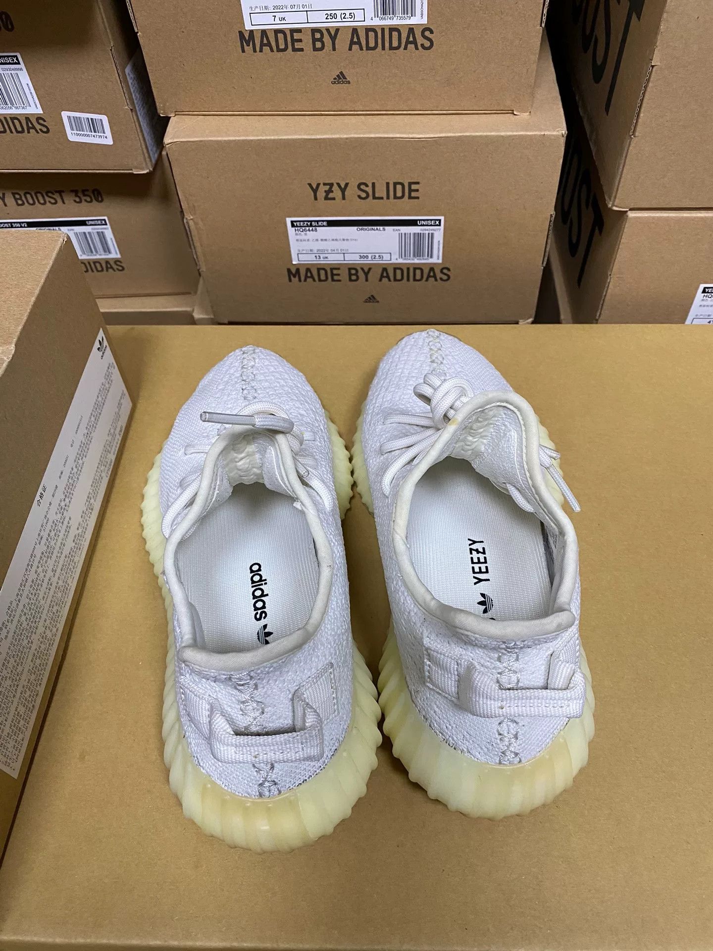 Yeezy Yeezy White Lowtop Sneakers 37 Men Size US 5 / EU 37 - 1 Thumbnail