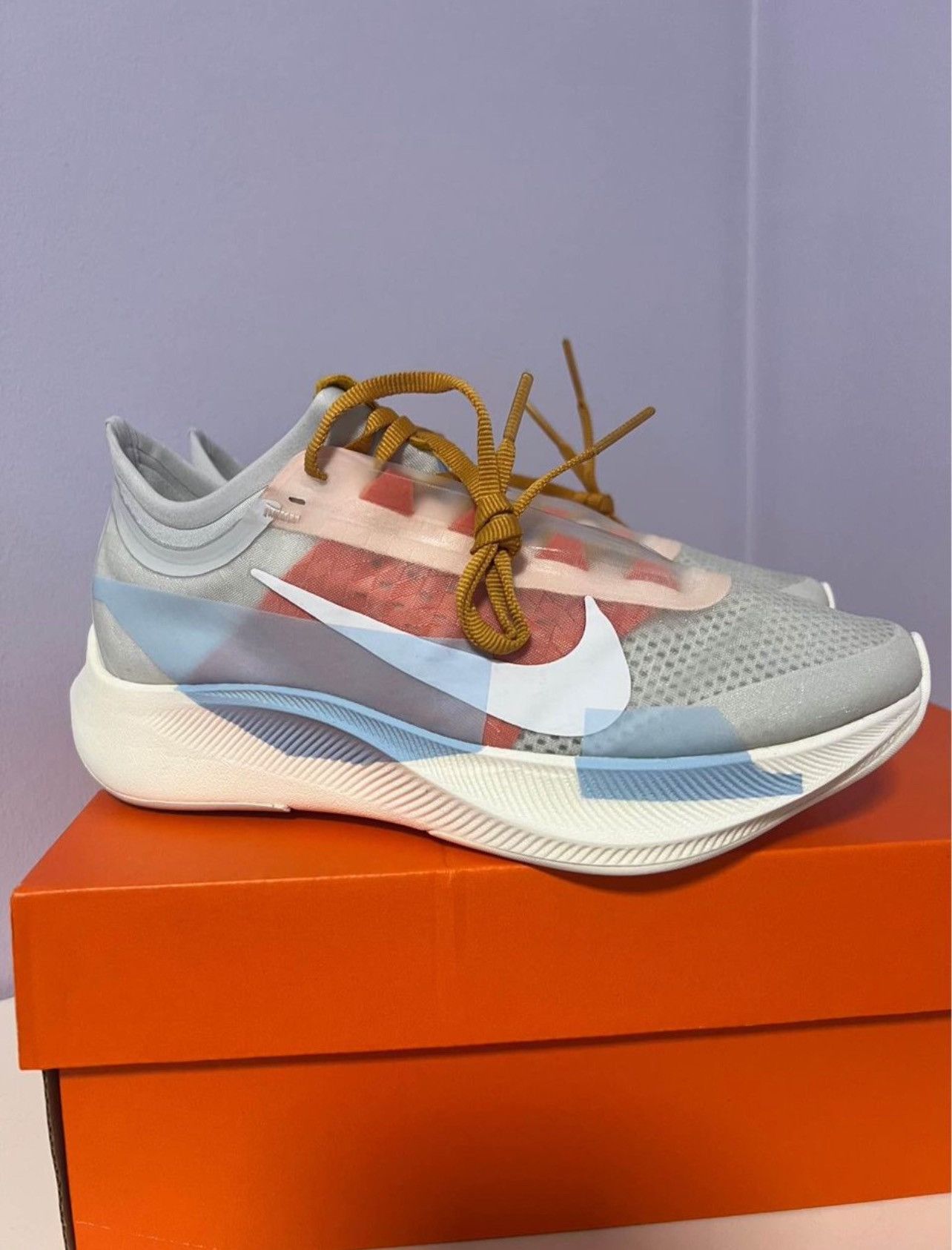 Nike Nike Zoom Fly 3 Photon Dust Size US 5 / IT 35 - 1 Thumbnail