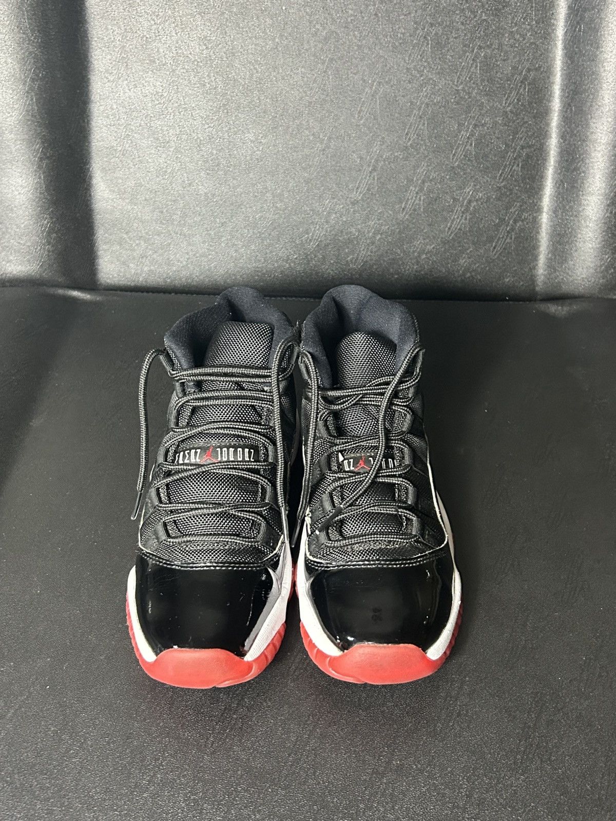 Nike Nike Air Jordan 11 Retro Bred 2019 (GS) Size 4Y 378038-061 Size US 4 / IT 34 - 1 Thumbnail