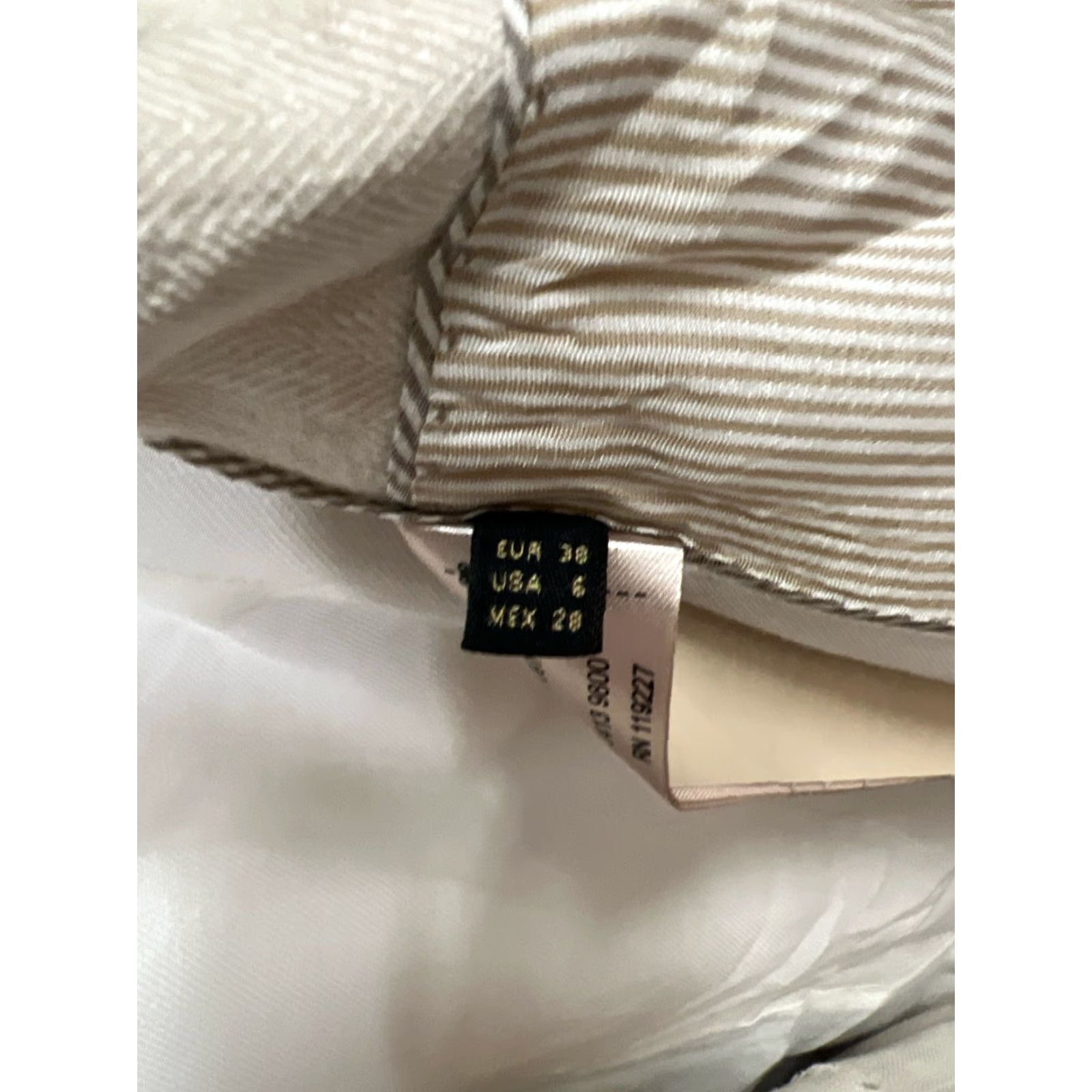 Massimo Dutti Massimo Dutti Blazer Womens Ivory Linen Long Sleeve Size 6 Blazer Women Ivory 6 Blazer Linen Solid Long Sleeve Size M / US 6-8 / IT 42-44 - 3 Thumbnail