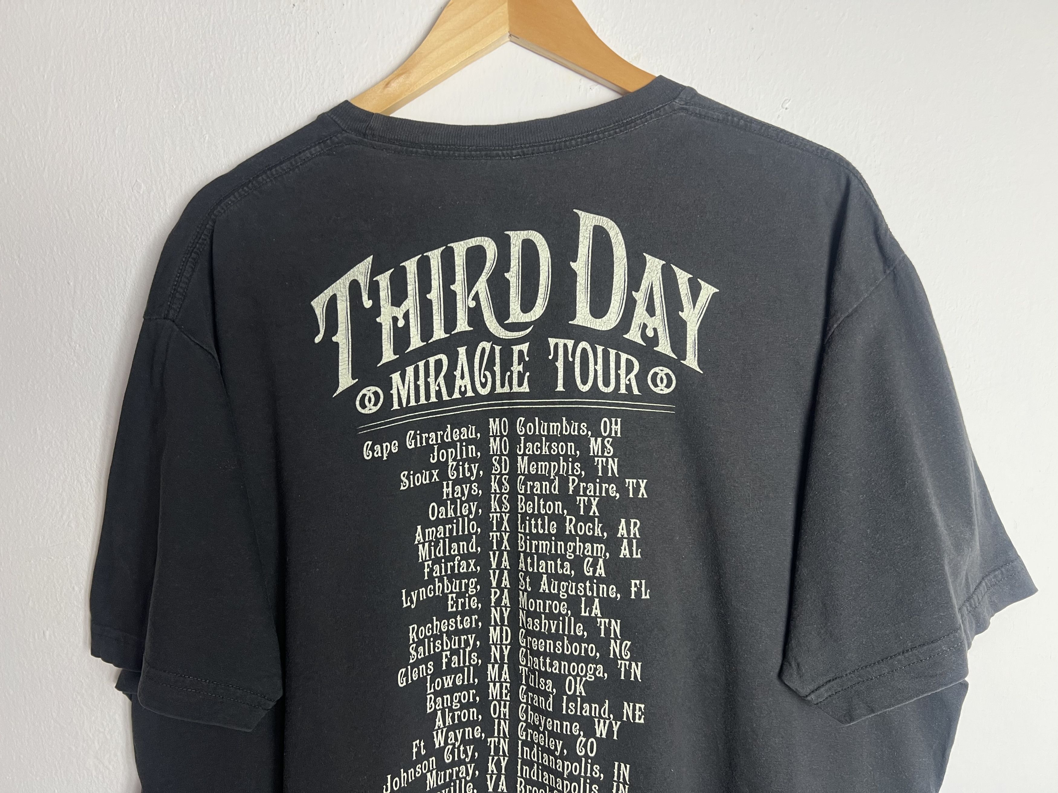 Band Tees Third Day Miracle Tour Tee Size US XL / EU 56 / 4 - 7 Thumbnail