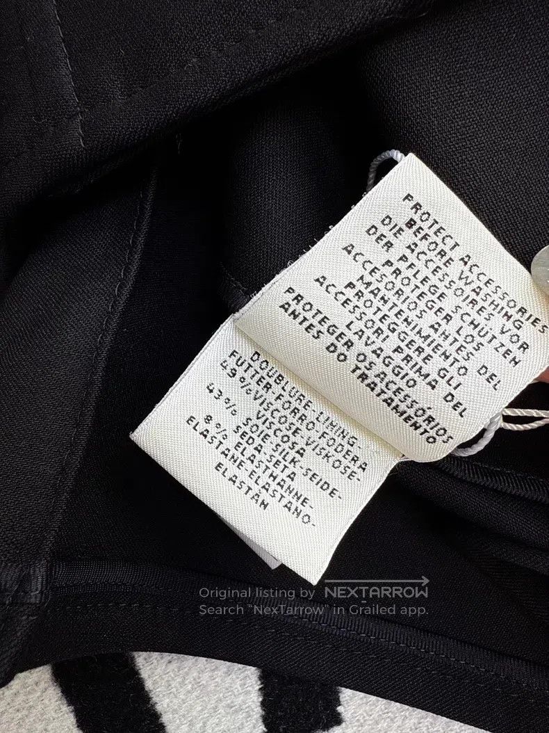 Hermes Hermes Black Cashmere V-Neck with Silver Buttons, Zipper P Size XS / US 0-2 / IT 36-38 - 4 Thumbnail