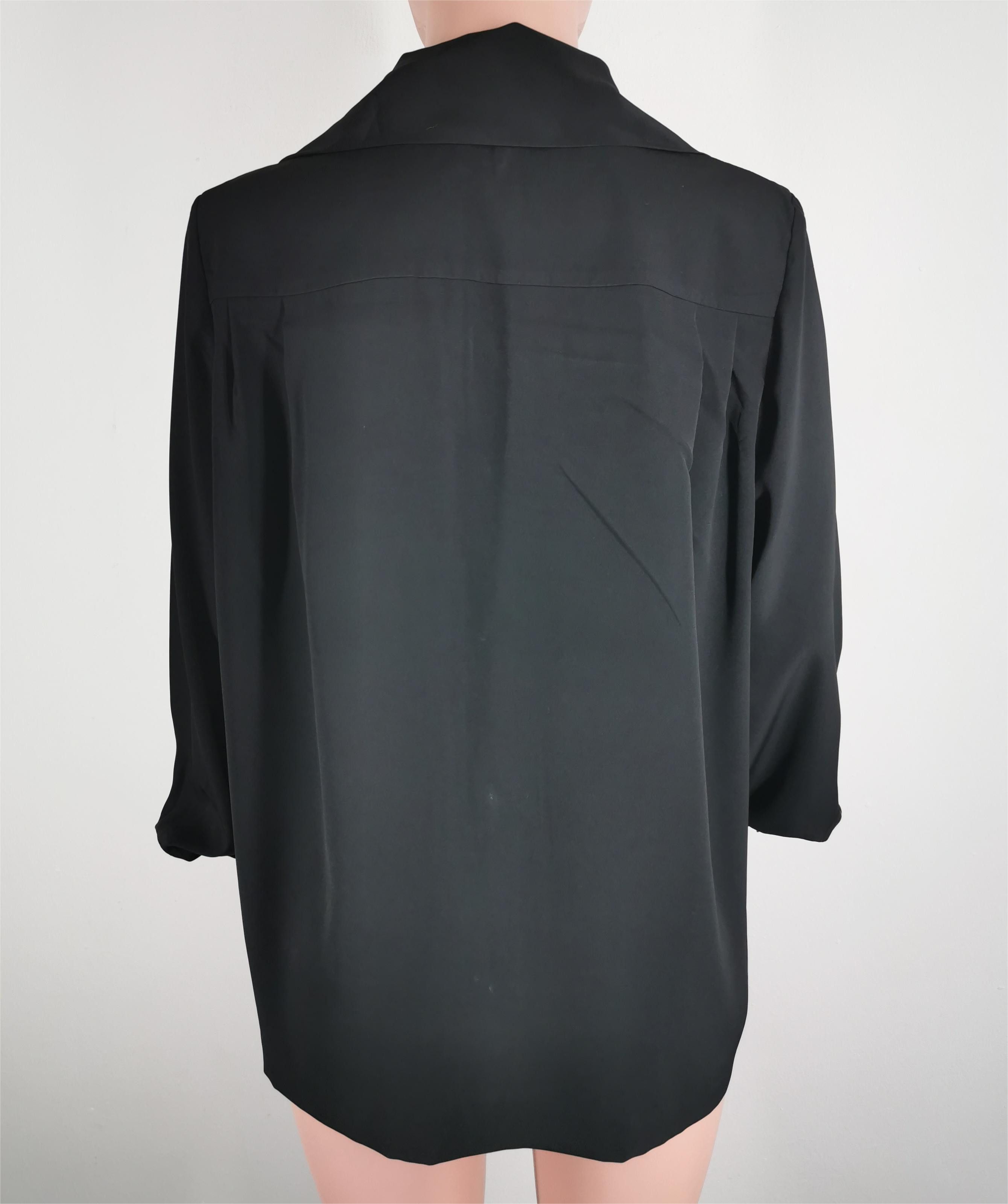 Givenchy Vintage 90s Givenchy Blouse Shirt Made In Japan Size M Size M / US 6-8 / IT 42-44 - 4 Thumbnail