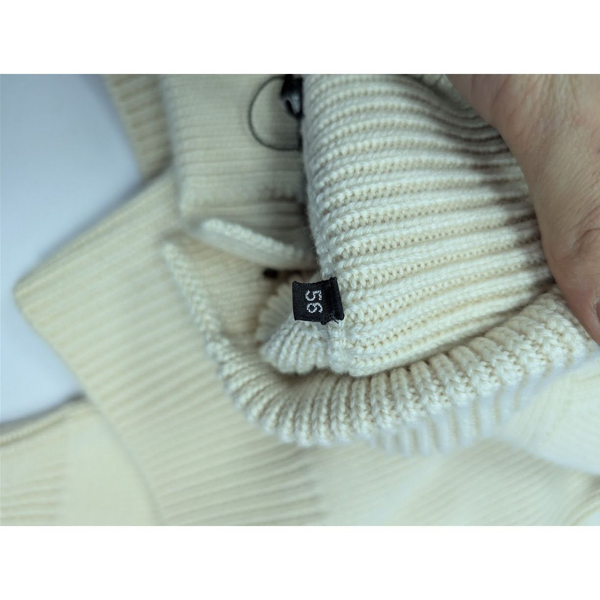 Tom Ford o1rshd1 Knitwear Button Sweater in Ivory Size US XL / EU 56 / 4 - 17 Thumbnail