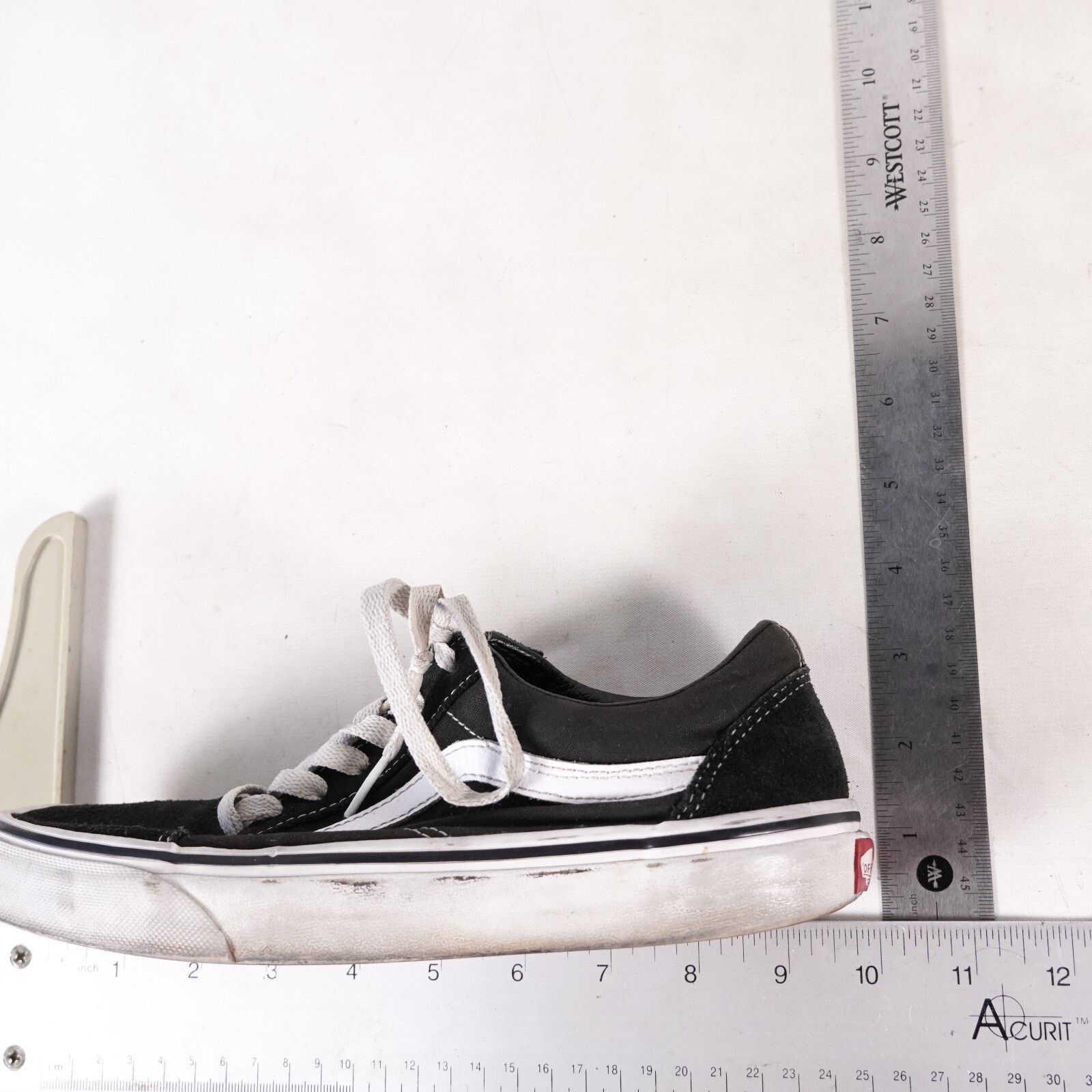 Vans Vans Off The Wall Athletic Skate Shoe Casual Sneaker Men 5.5 Size US 5.5 / EU 38 - 10 Thumbnail