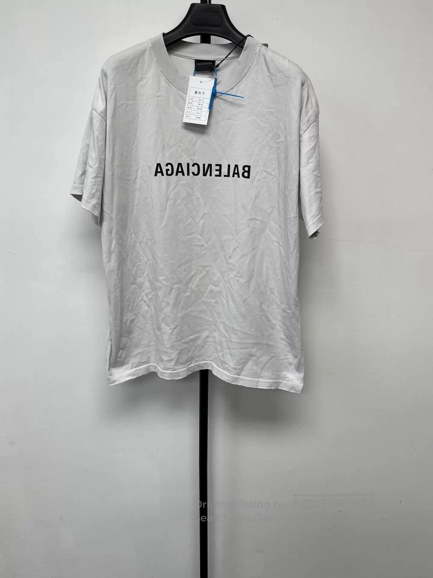 Balenciaga Balenciaga Mirror Logo Short-Sleeve T-Shirt. Size US L / EU 52-54 / 3 - 1 Thumbnail