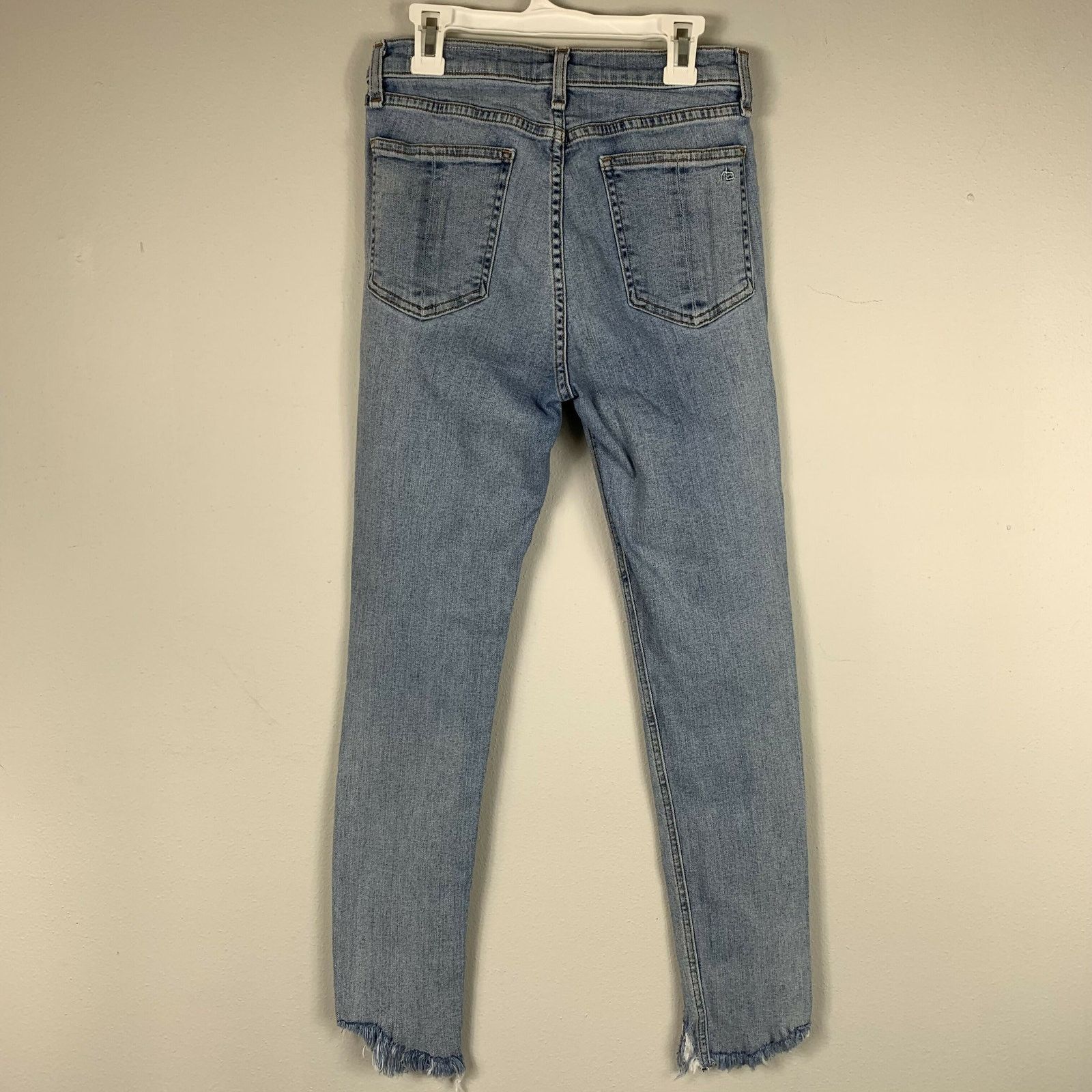 Rag & Bone Rag & Bone High-Rise Step Hem Frayed Skinny Cropped Jeans Size 28" / US 6 / IT 42 - 4 Thumbnail