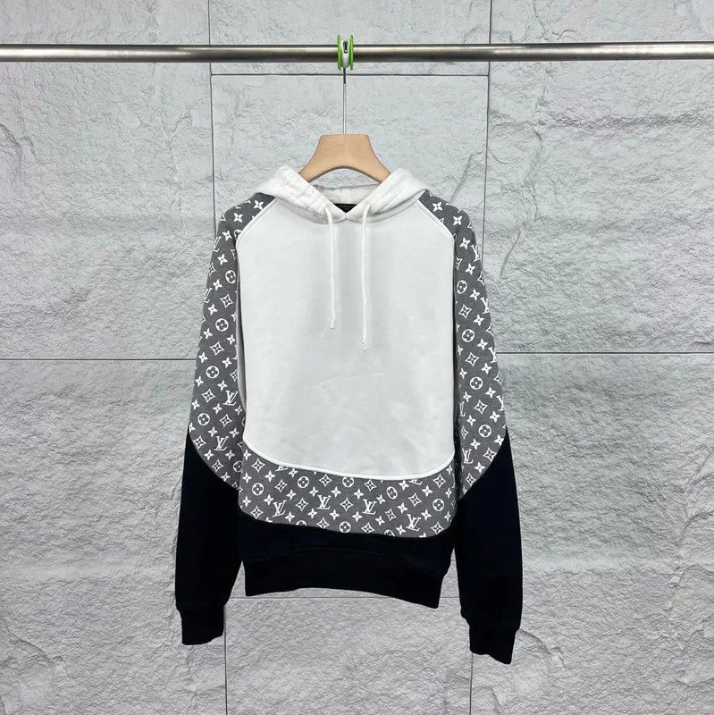 Louis Vuitton Louis Vuitton White Men's Hoodie 0089 Size US S / EU 44-46 / 1 - 1 Thumbnail
