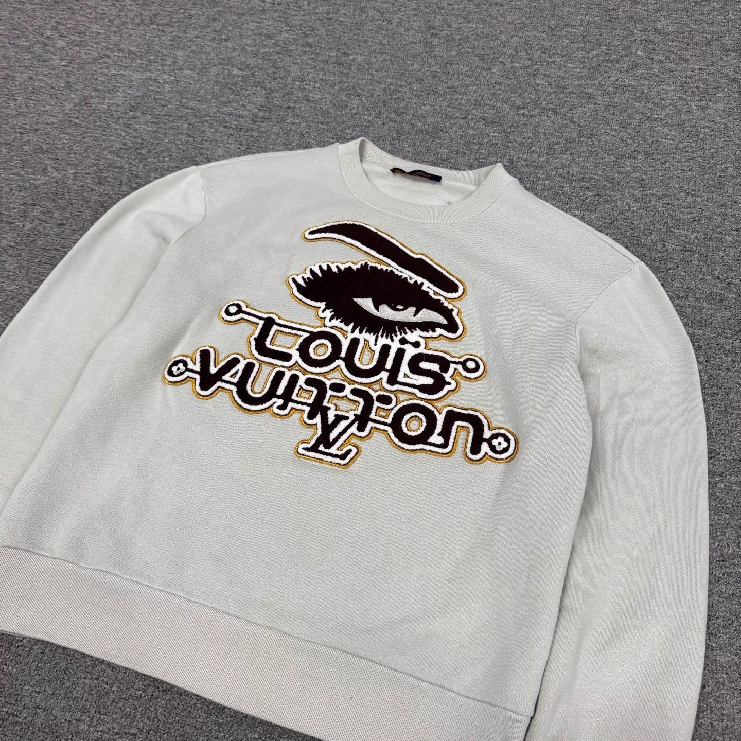 Louis Vuitton LV Evil Eye Chest Flocked Embroidery L Sweatshirt Size US L / EU 52-54 / 3 - 5 Thumbnail