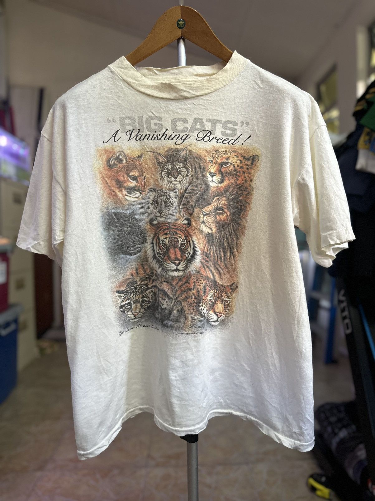 Vintage Vintage Big Cats tshirt Size US L / EU 52-54 / 3 - 1 Thumbnail