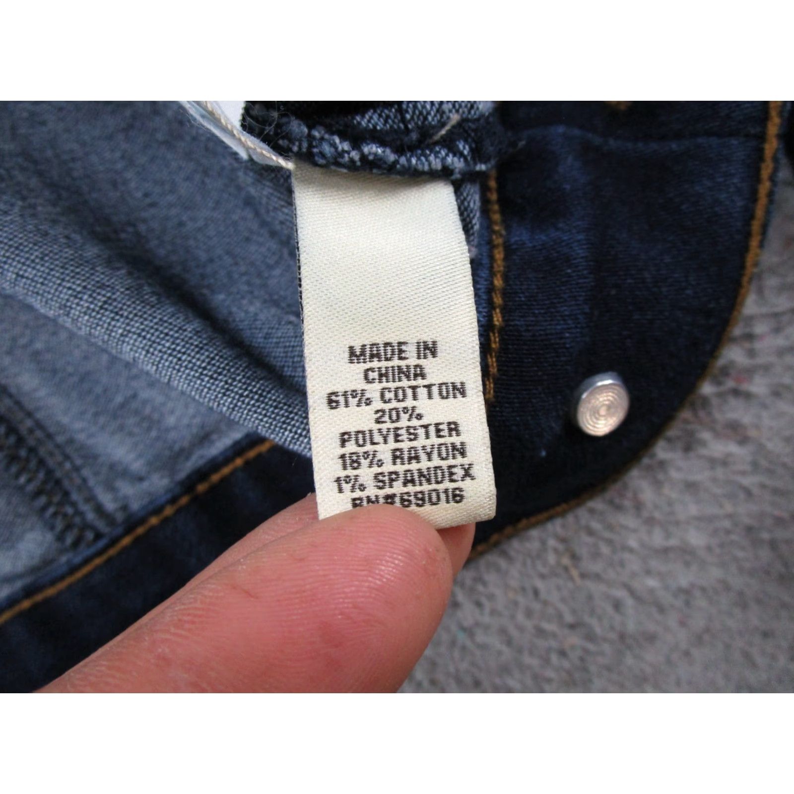 Denime Ruff Hewn Jacket Women Regular Denim Button Up Trucker Blue Size M Short Cute Casual 90s Style Mens Womens? Size M / US 6-8 / IT 42-44 - 3 Thumbnail