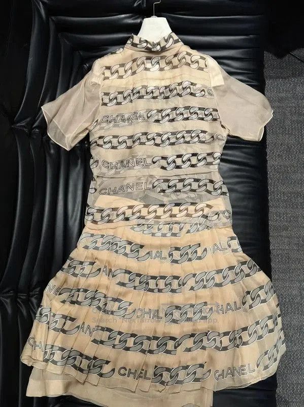 Chanel Chanel Silk Chain Print Shirt . Size M / US 6-8 / IT 42-44 - 5 Thumbnail
