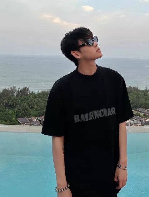 Balenciaga Balenciaga Distressed Faded Logo Black SS Tee S 95New Size US S / EU 44-46 / 1 - 4 Thumbnail