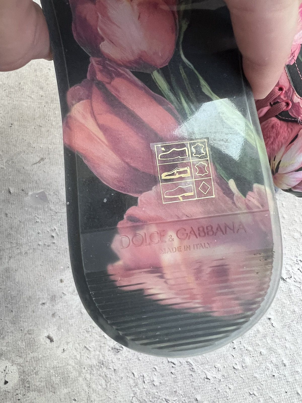 Designer × Dolce & Gabbana FINAL DROP💣💣Dolce & Gabbana FUR FLORAL LEATHER Sneakers Size US 5.5 / IT 35.5 - 6 Thumbnail